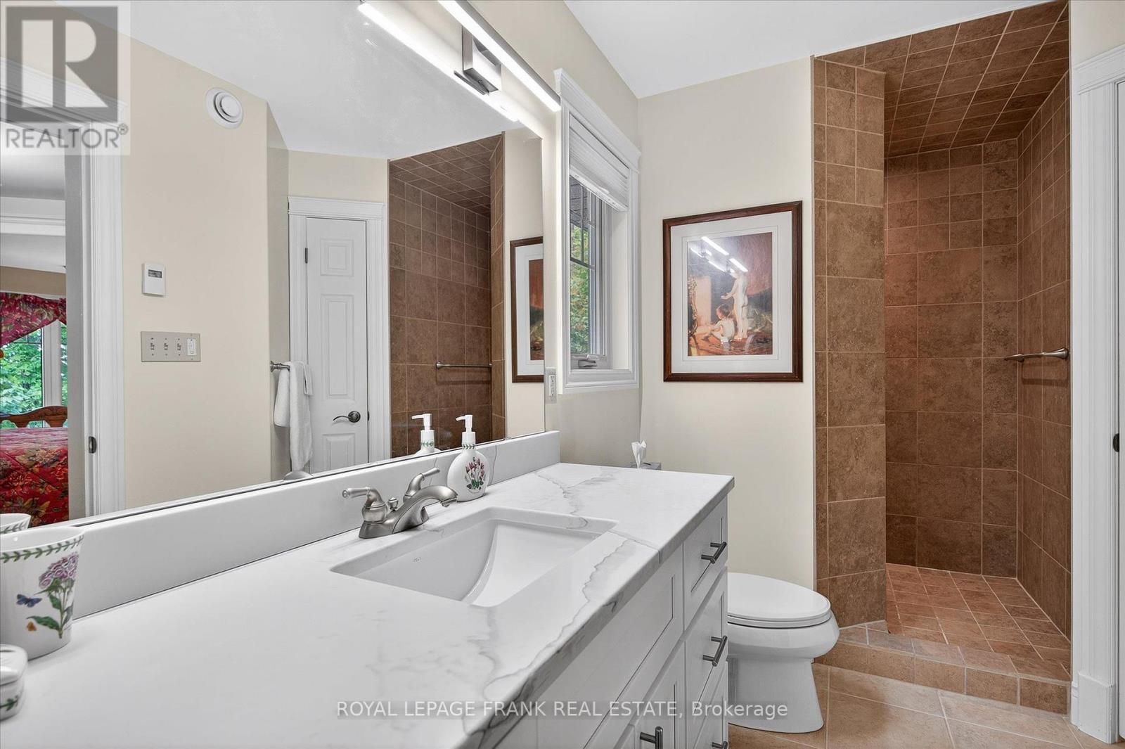 












3081 BEACHWOOD DRIVE

,
Selwyn,




Ontario
K0L2H0

