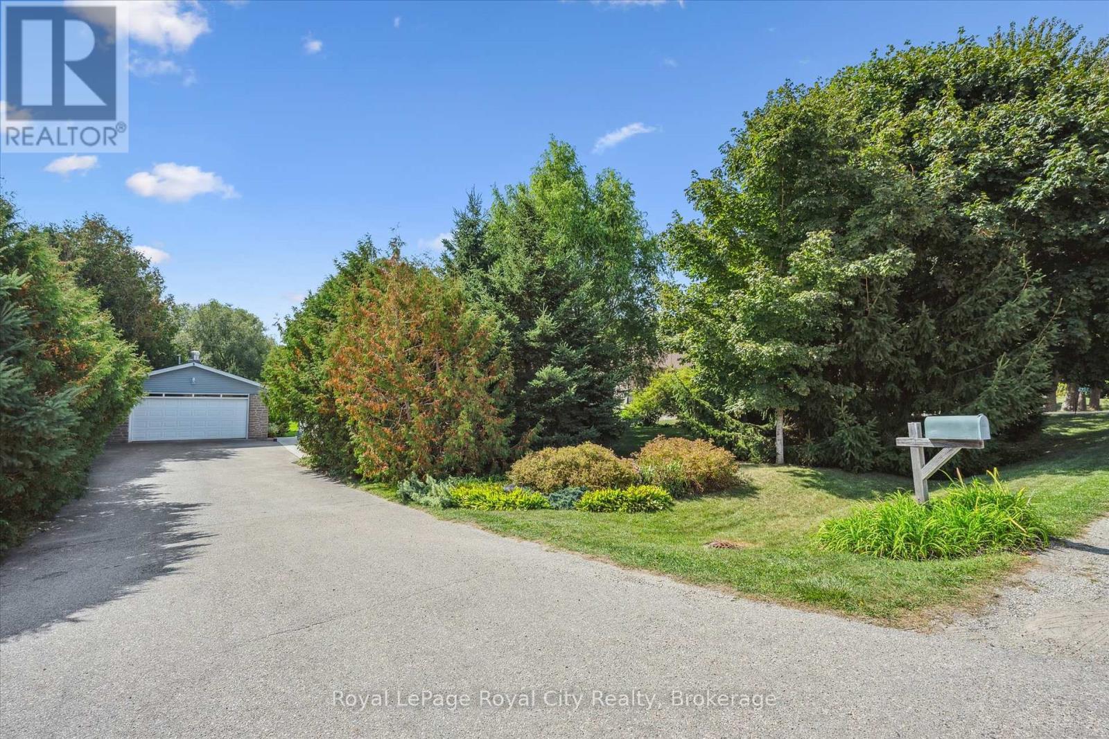 












5900 2ND LINE E

,
Guelph/Eramosa,




Ontario
N0B1B0

