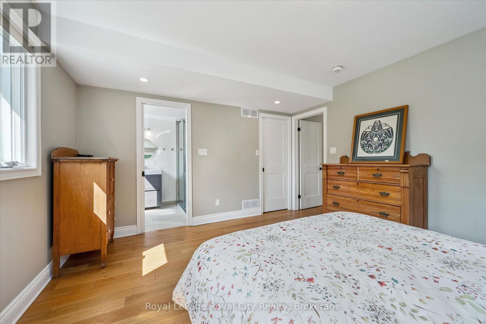












5900 2ND LINE E

,
Guelph/Eramosa,




Ontario
N0B1B0

