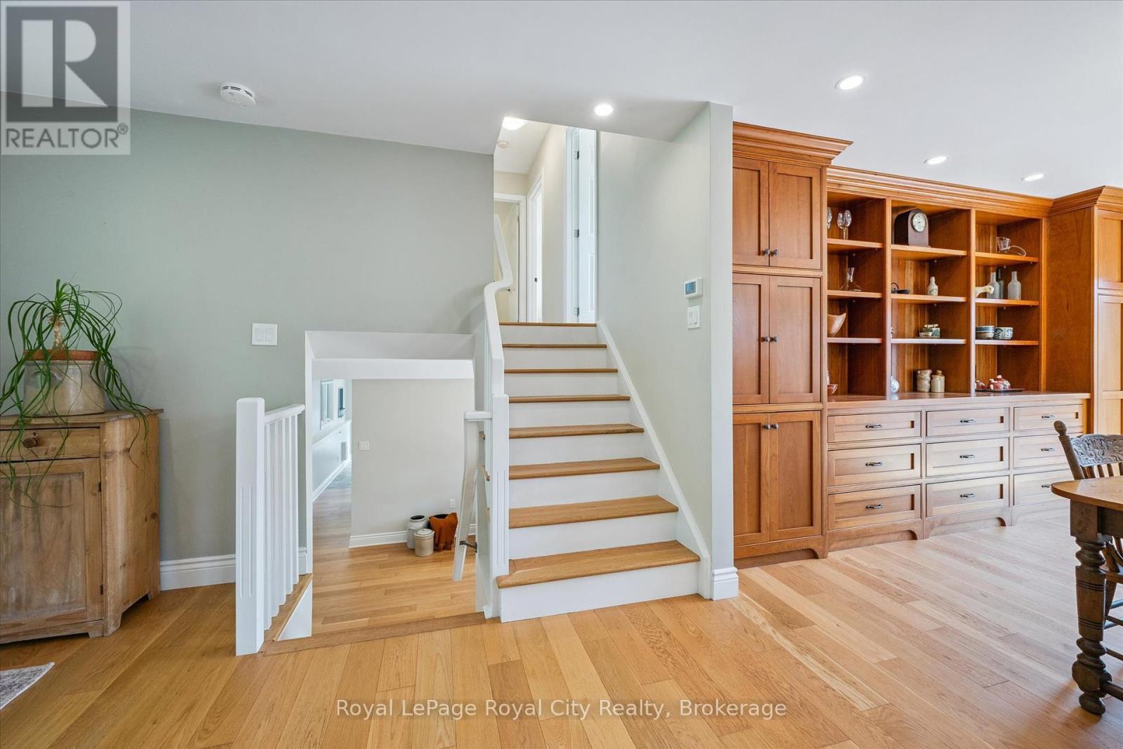 












5900 2ND LINE E

,
Guelph/Eramosa,




Ontario
N0B1B0

