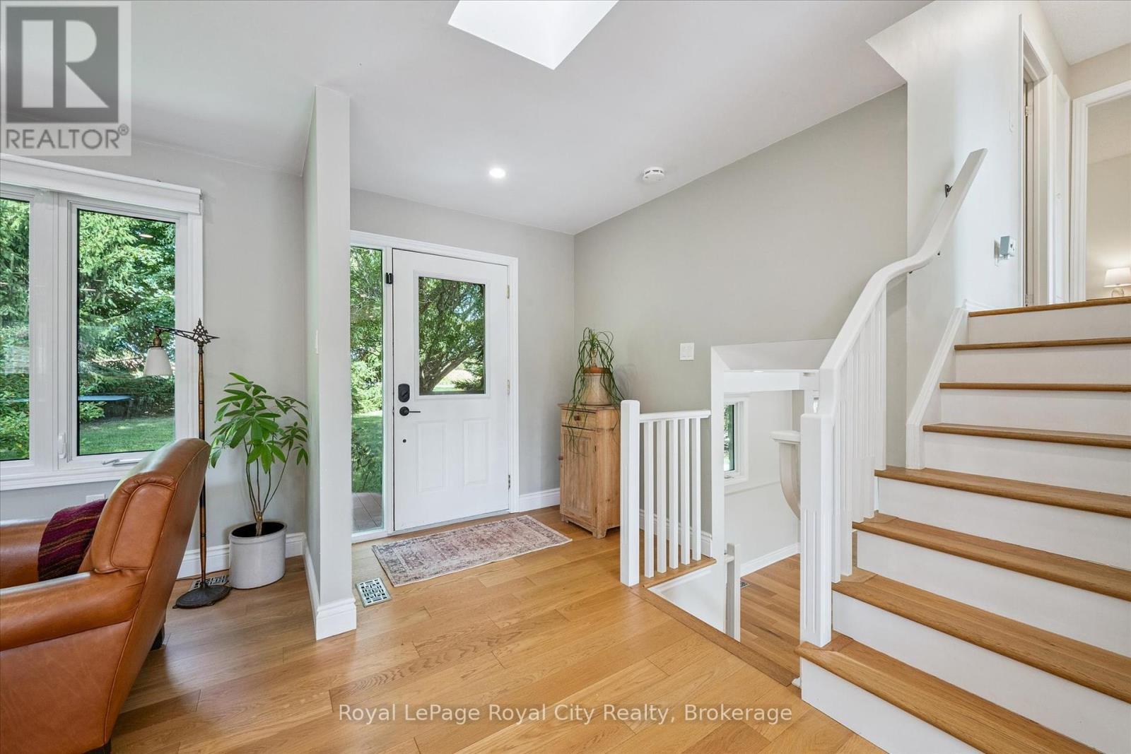 












5900 2ND LINE E

,
Guelph/Eramosa,




Ontario
N0B1B0

