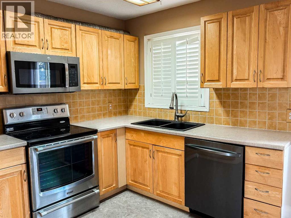 












30, 441 Switzer Drive

,
Hinton,




Alberta
T7V1Z7

