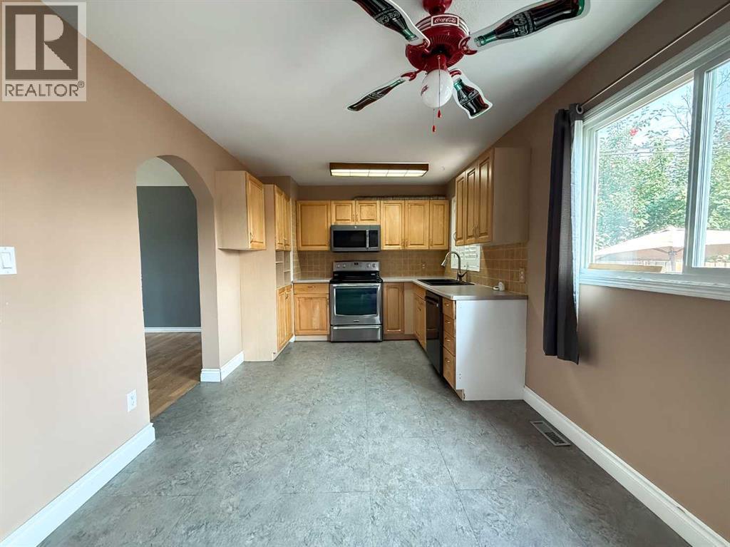 












30, 441 Switzer Drive

,
Hinton,




Alberta
T7V1Z7

