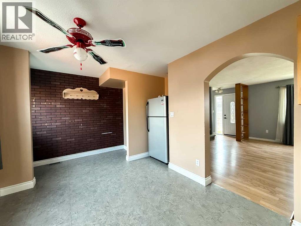 












30, 441 Switzer Drive

,
Hinton,




Alberta
T7V1Z7

