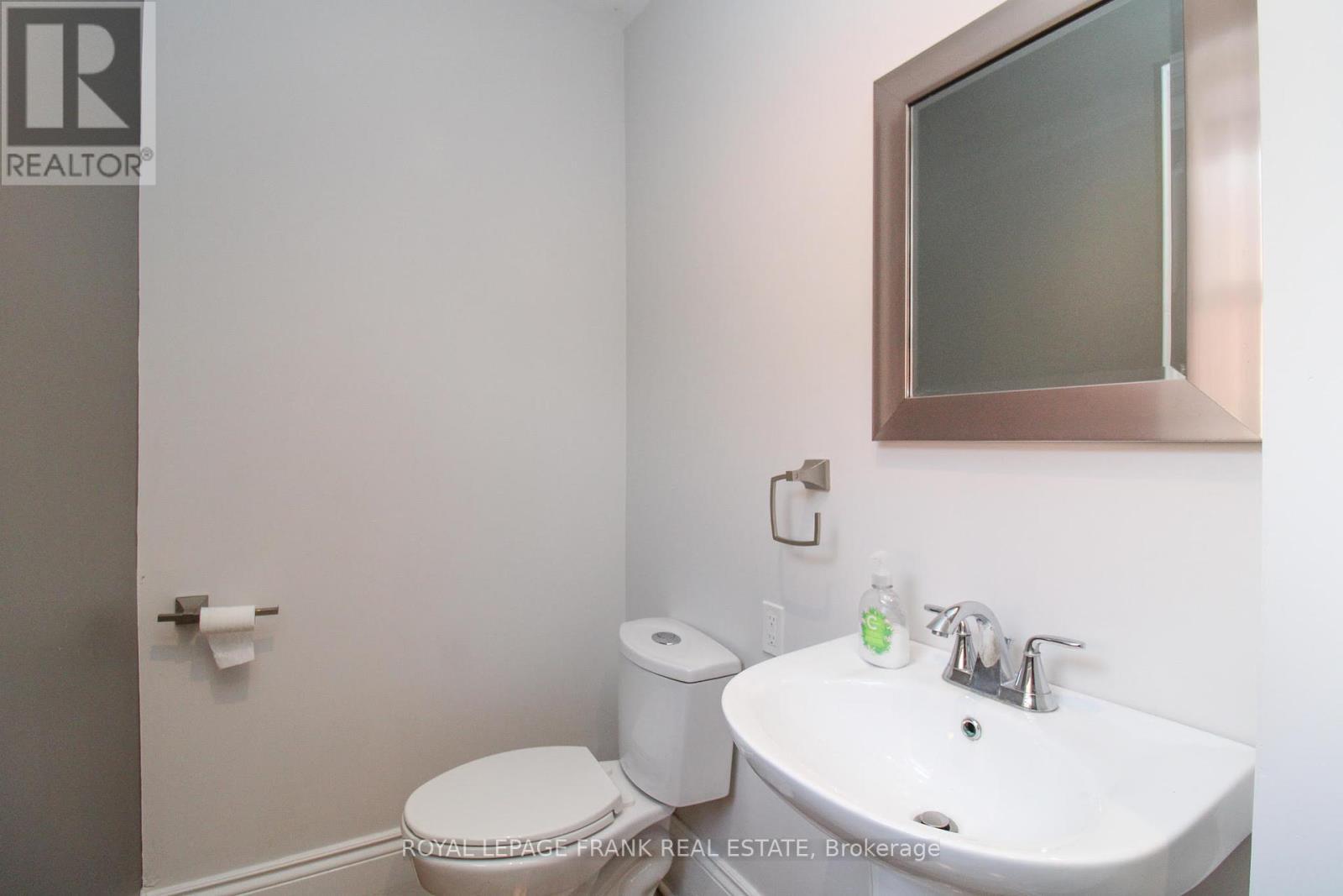 












140 ANTRIM STREET

,
Peterborough (Town Ward 3),




Ontario
K9H3G3

