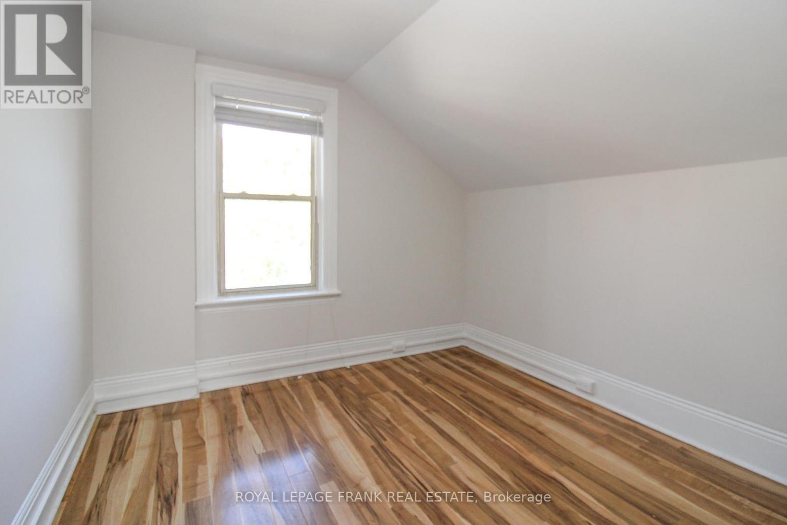 












140 ANTRIM STREET

,
Peterborough (Town Ward 3),




Ontario
K9H3G3


