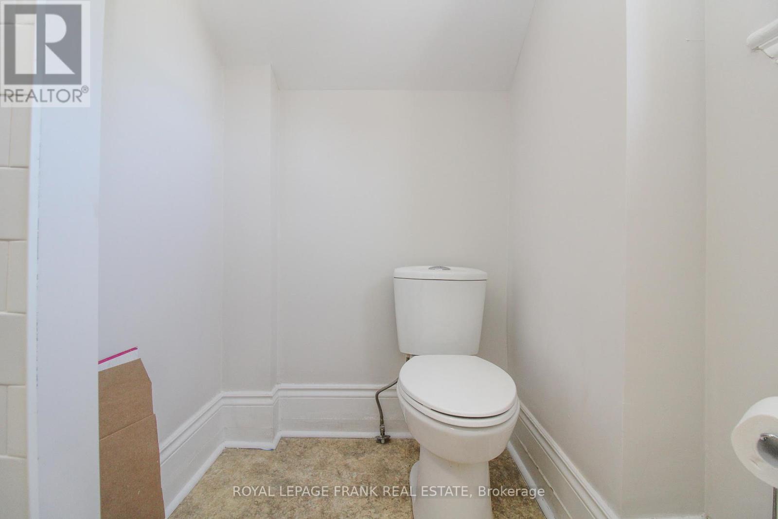 












140 ANTRIM STREET

,
Peterborough (Town Ward 3),




Ontario
K9H3G3

