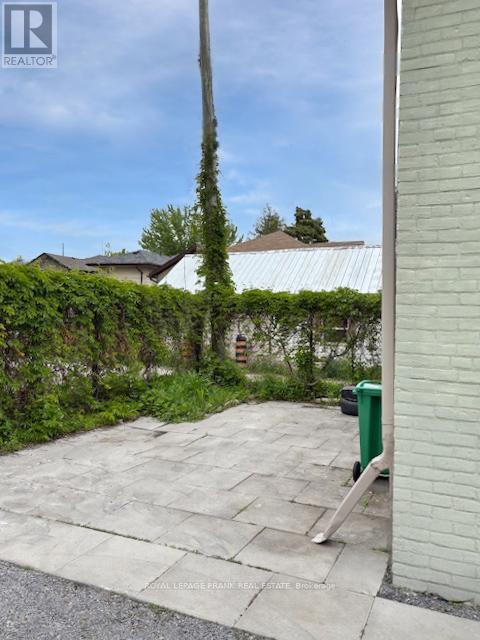 












140 ANTRIM STREET

,
Peterborough (Town Ward 3),




Ontario
K9H3G3

