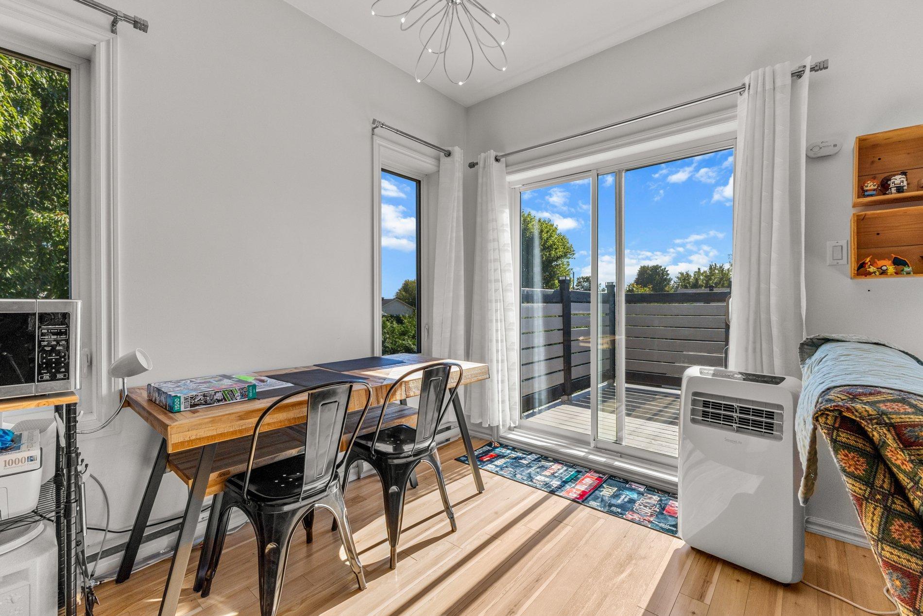 









83

 - 89


Rue Gilmore

,
Mont-Saint-Grégoire,




QC
J0J1K0

