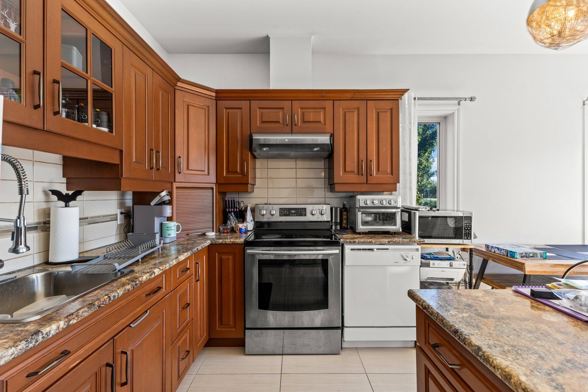 









83

 - 89


Rue Gilmore

,
Mont-Saint-Grégoire,




QC
J0J1K0

