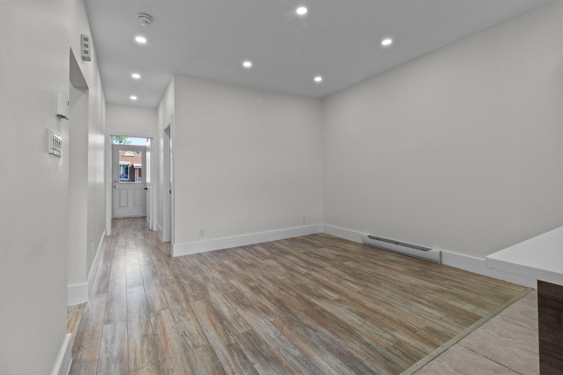 









8842


Rue Berri

,
Montréal (Ahuntsic-Cartierville),




QC
H2M1P6

