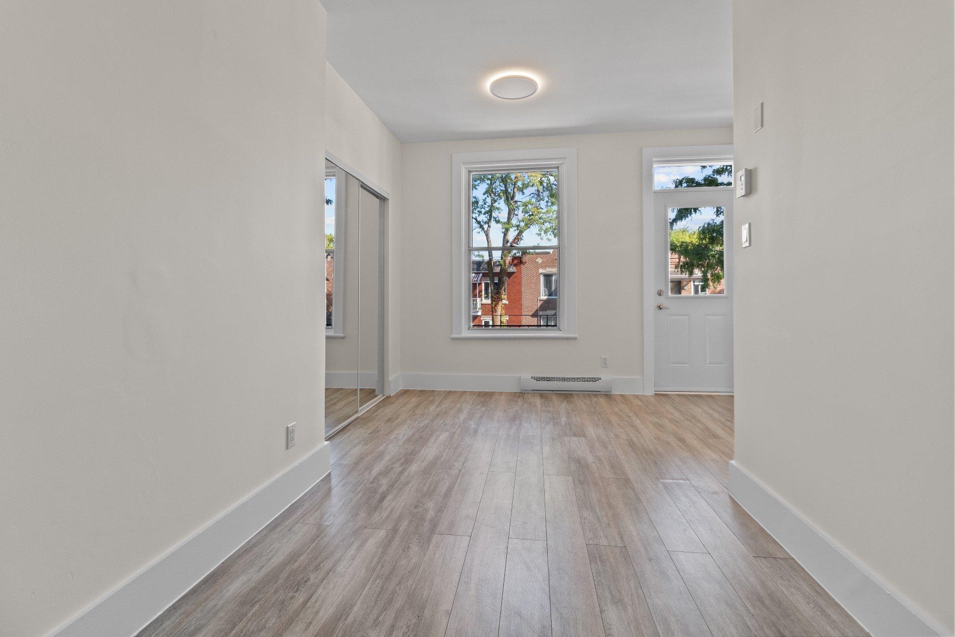 









8842


Rue Berri

,
Montréal (Ahuntsic-Cartierville),




QC
H2M1P6

