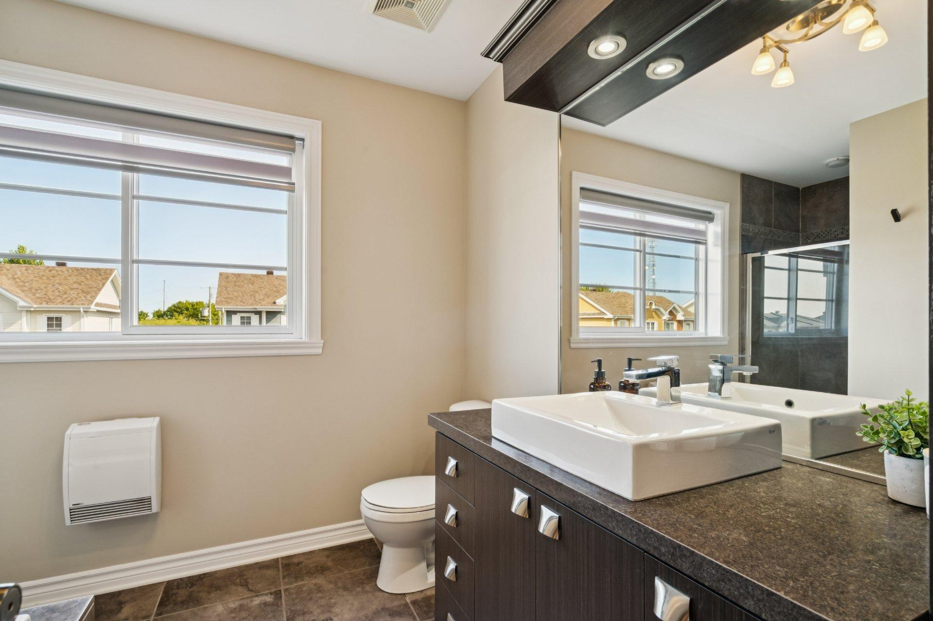 









150


Rue Amanda

,
Saint-Rémi,




QC
J0L2L0

