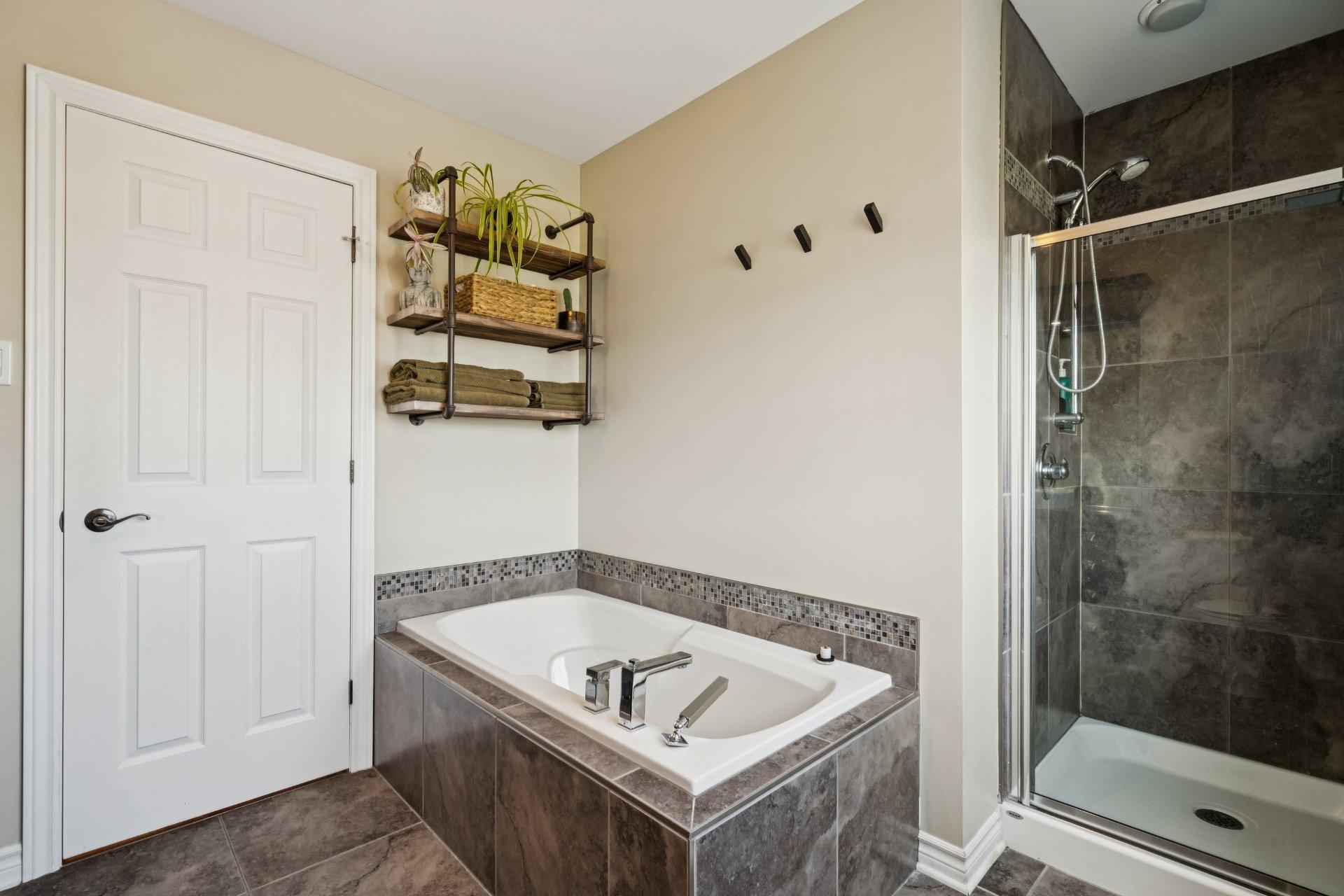 









150


Rue Amanda

,
Saint-Rémi,




QC
J0L2L0


