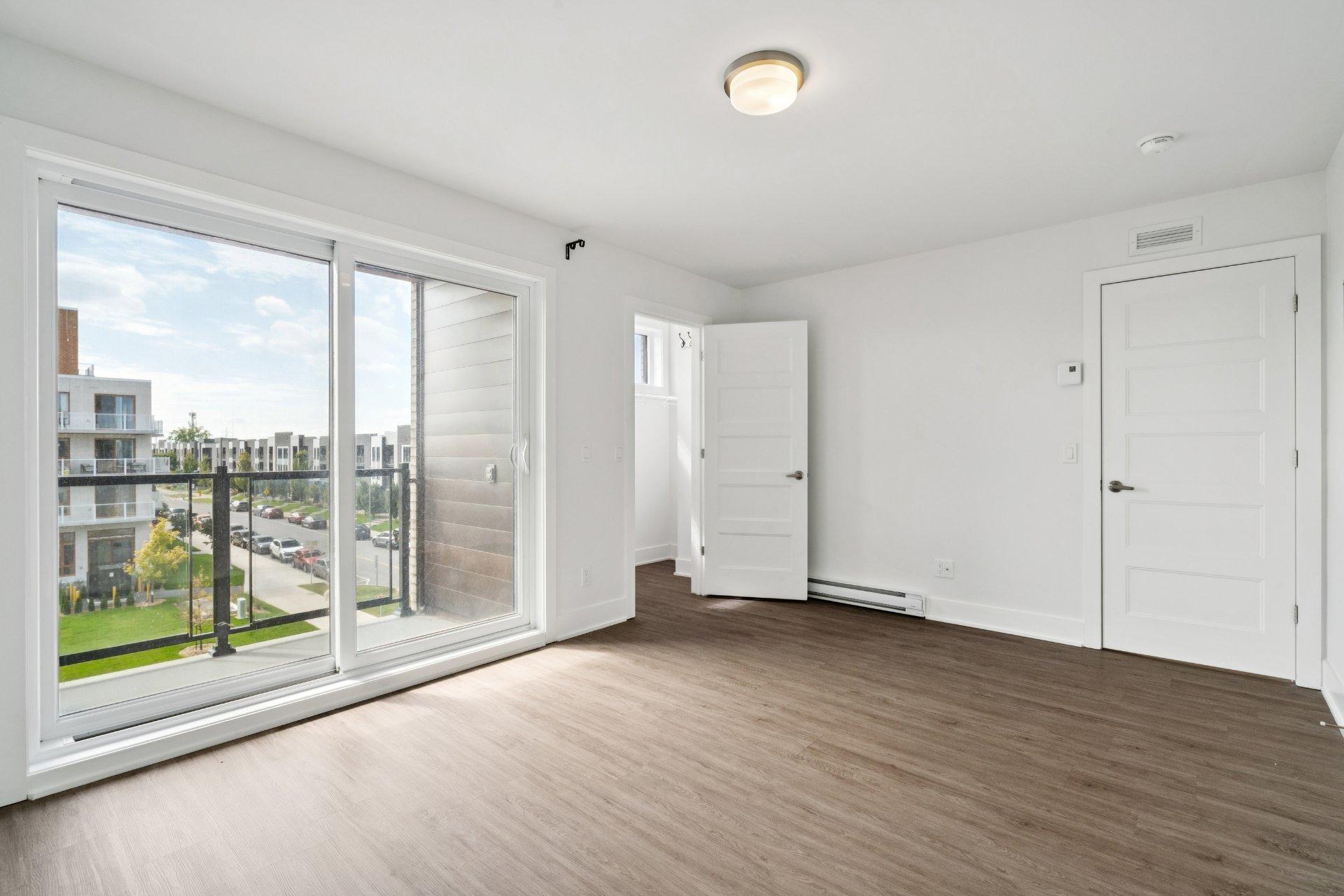 









346


Rue d'Émeraude

,
Candiac,




QC
J5R0S1

