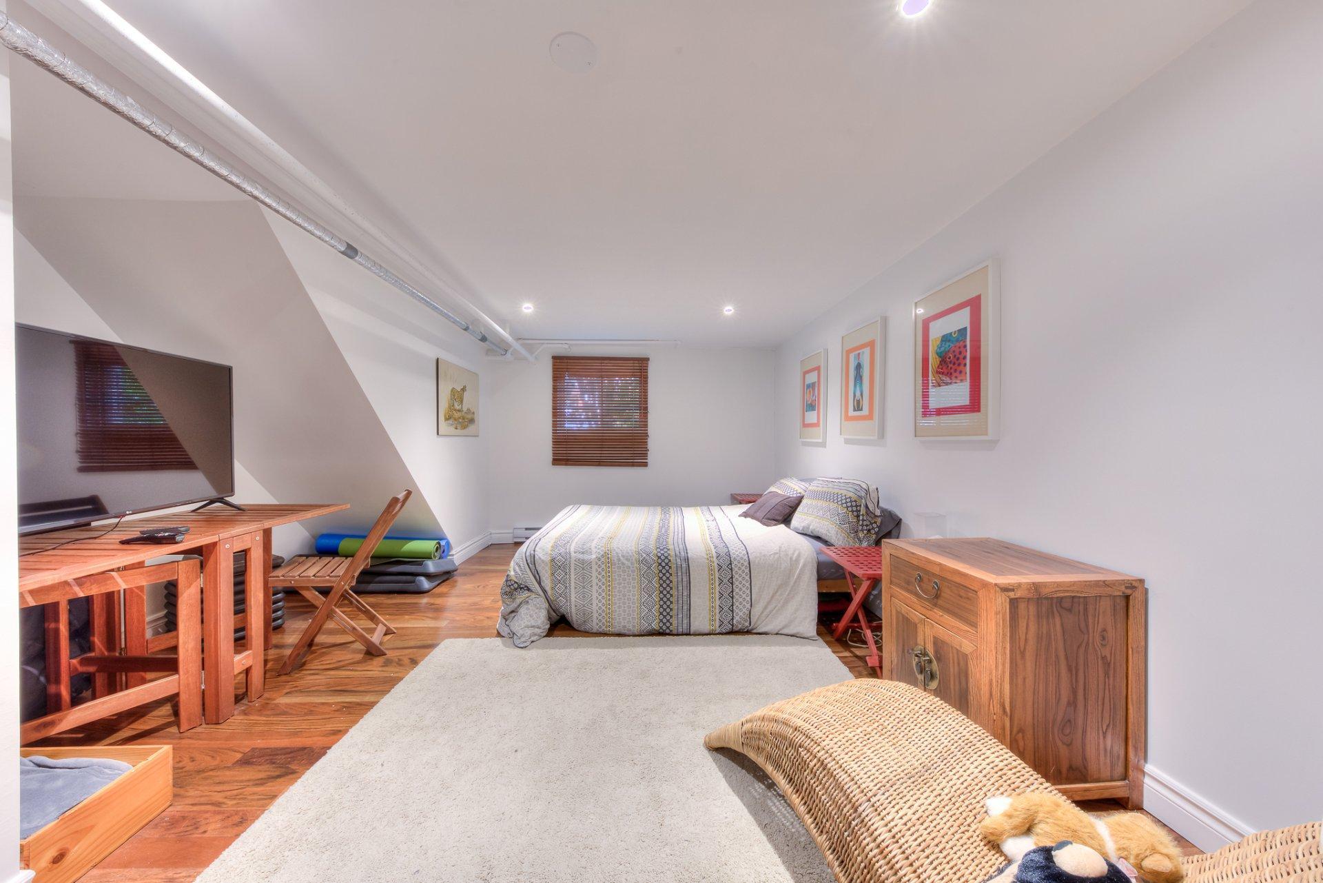 









5440


15e Avenue

, 1,
Montréal (Rosemont/La Petite-Patrie),




QC
H1X2T8

