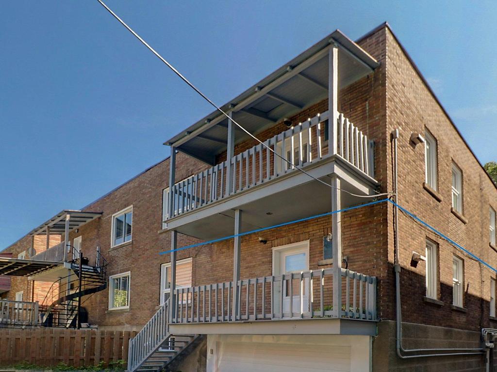 









5739


Av. Trans Island

,
Côte-des-Neiges/Notre-Dame-de-Grâce (Montréal),




QC
H3W3B3

