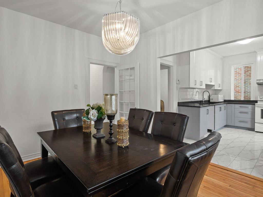 









5739


Av. Trans Island

,
Côte-des-Neiges/Notre-Dame-de-Grâce (Montréal),




QC
H3W3B3

