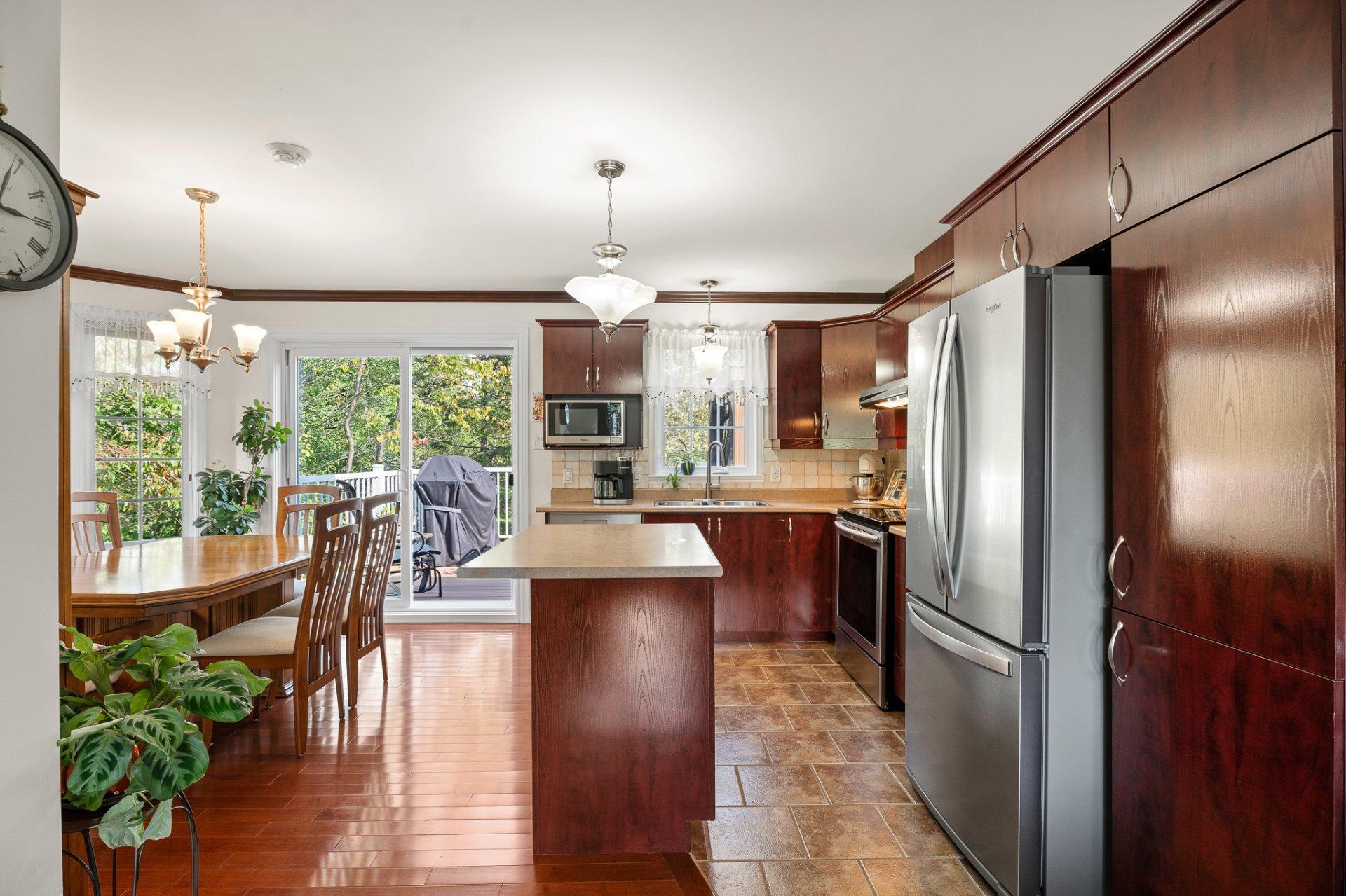 









130


Rue Marguerite

,
Sainte-Agathe-des-Monts,




QC
J8C3L7

