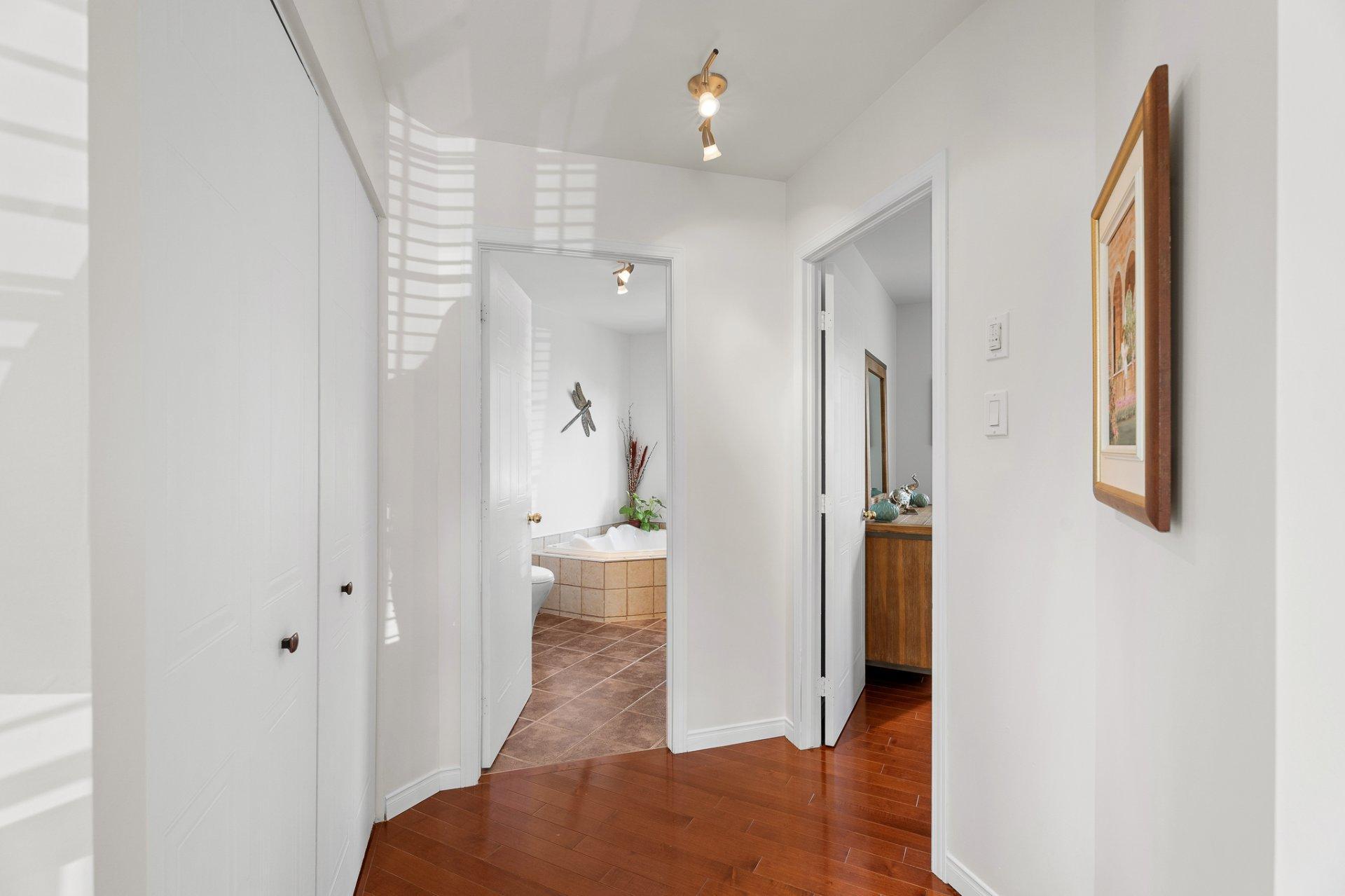 









130


Rue Marguerite

,
Sainte-Agathe-des-Monts,




QC
J8C3L7

