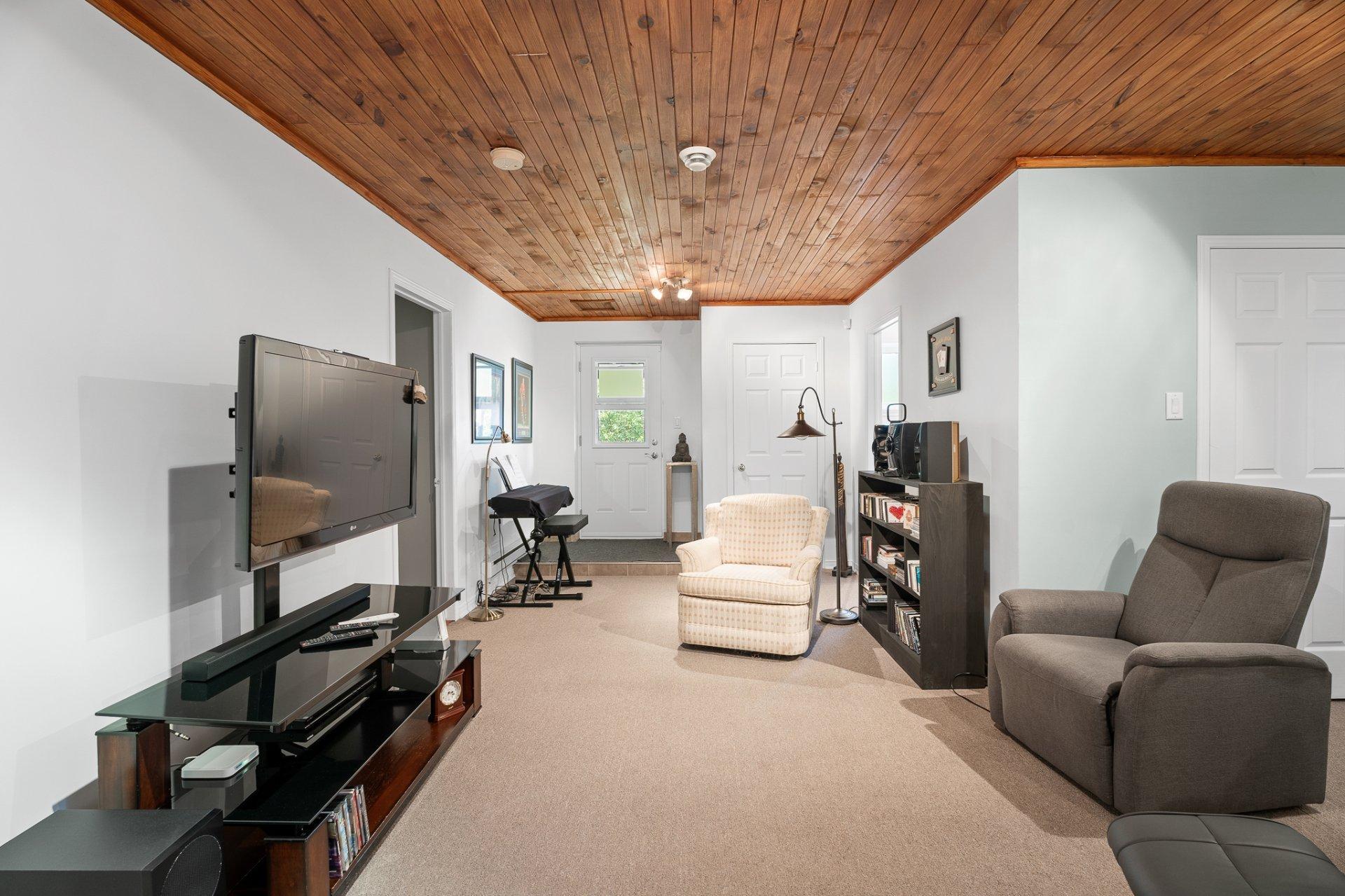 









130


Rue Marguerite

,
Sainte-Agathe-des-Monts,




QC
J8C3L7

