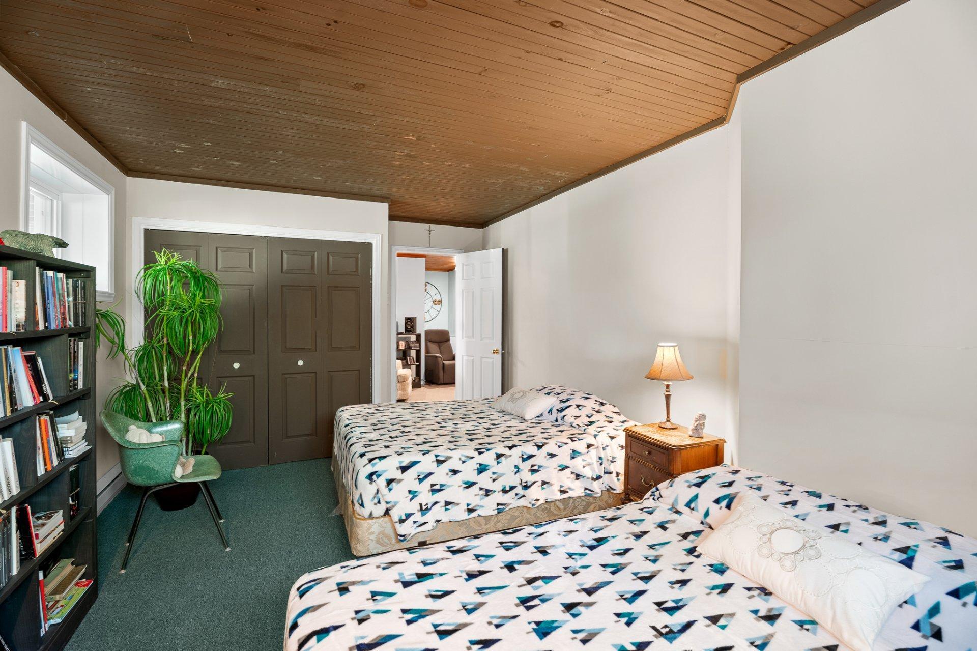 









130


Rue Marguerite

,
Sainte-Agathe-des-Monts,




QC
J8C3L7

