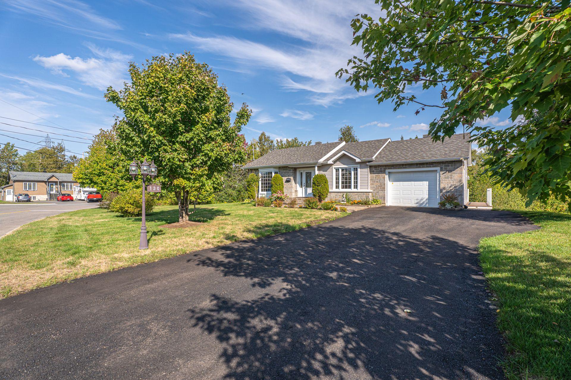 









130


Rue Marguerite

,
Sainte-Agathe-des-Monts,




QC
J8C3L7

