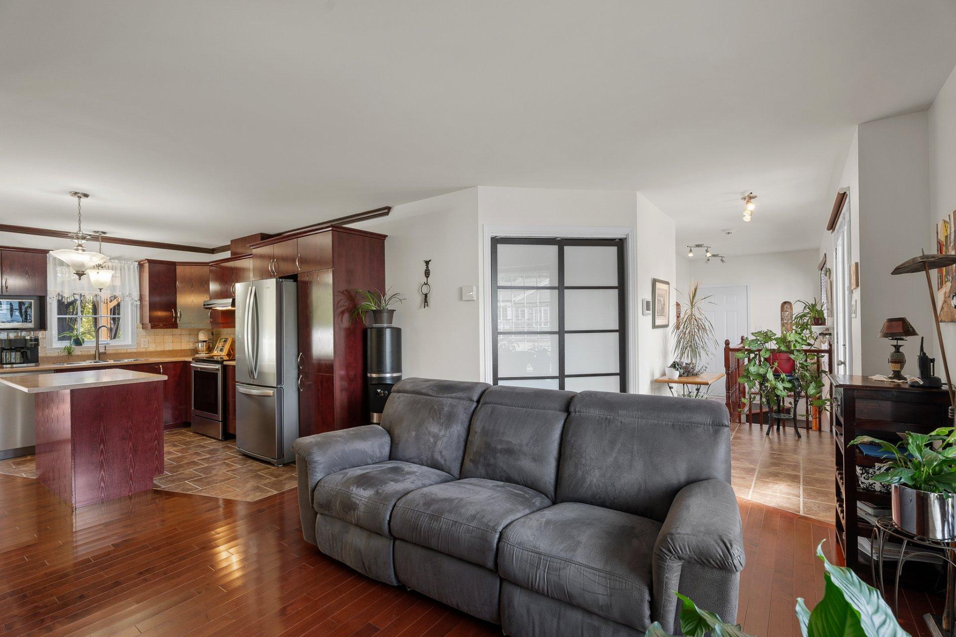 









130


Rue Marguerite

,
Sainte-Agathe-des-Monts,




QC
J8C3L7

