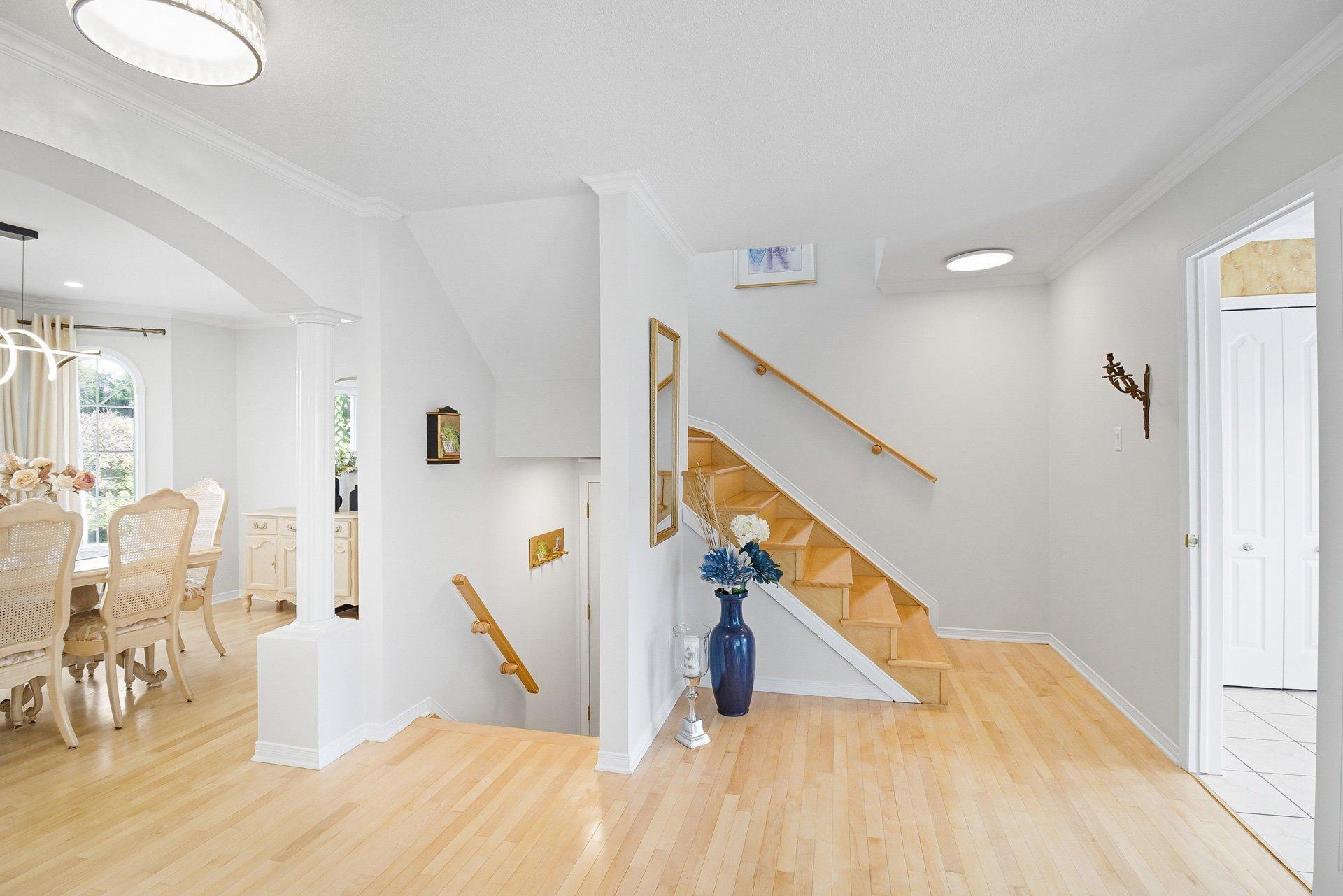 









45


Rue du Firmament

,
Gatineau (Hull),




QC
J9A3J1

