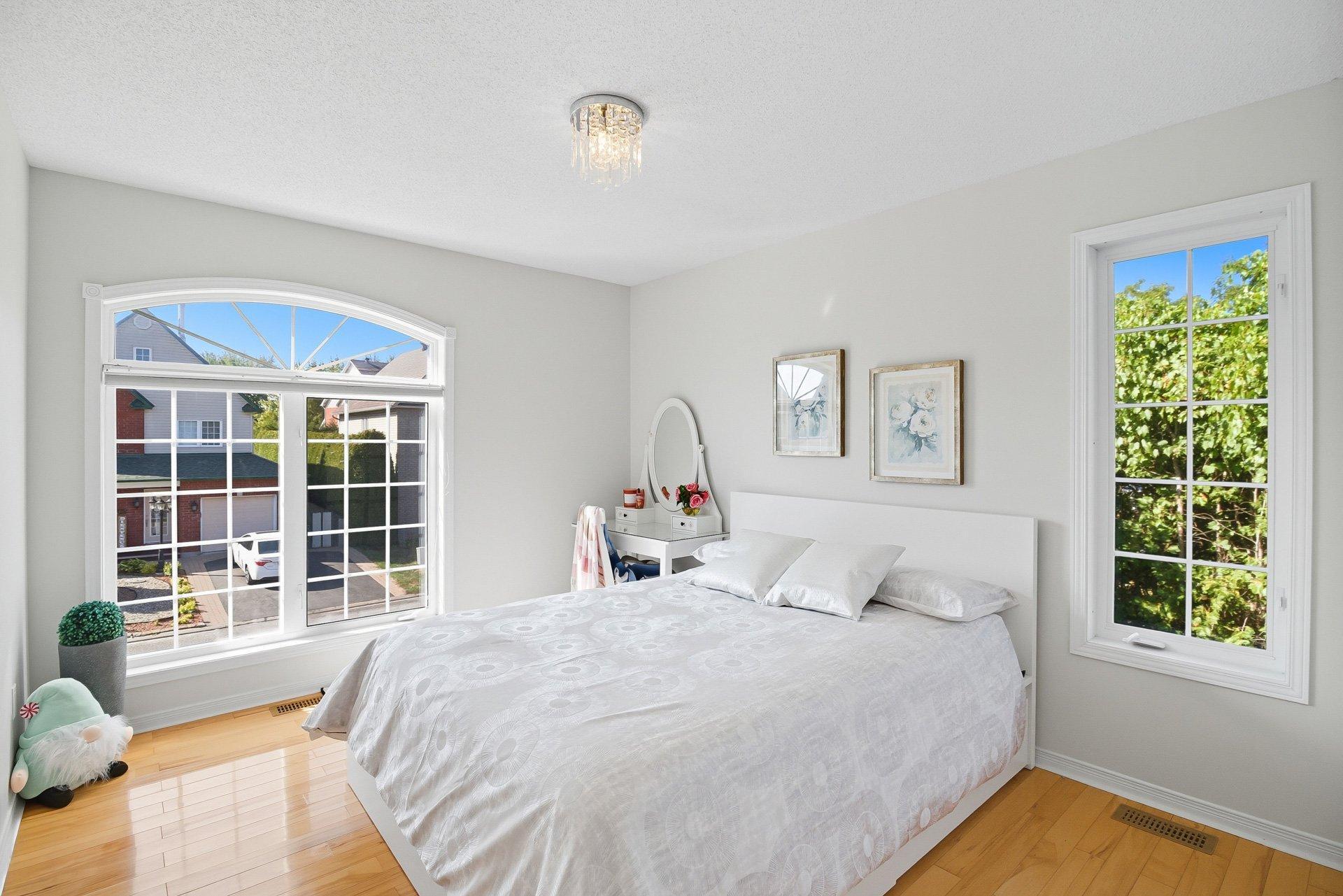 









45


Rue du Firmament

,
Gatineau (Hull),




QC
J9A3J1

