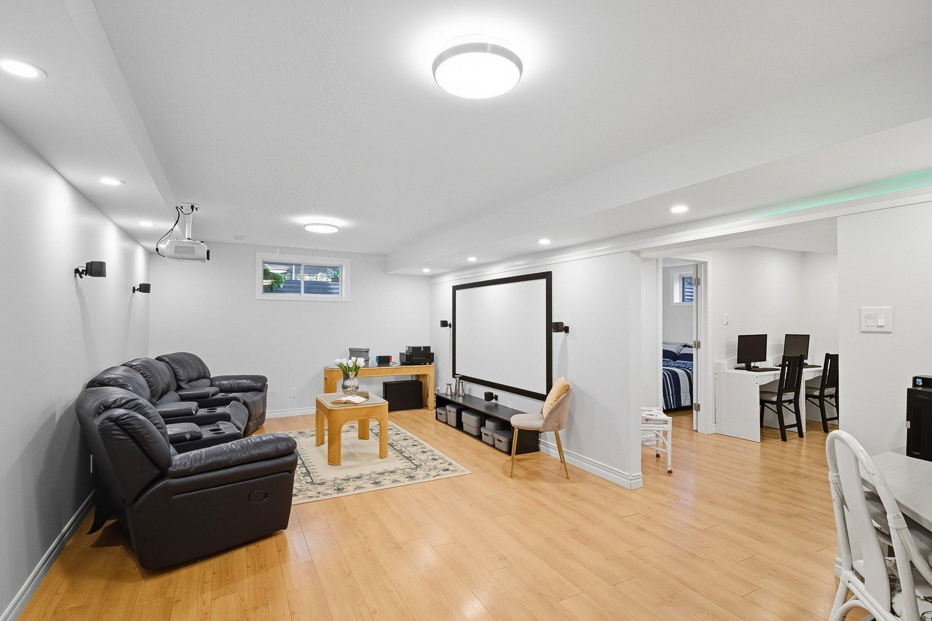 









45


Rue du Firmament

,
Gatineau (Hull),




QC
J9A3J1

