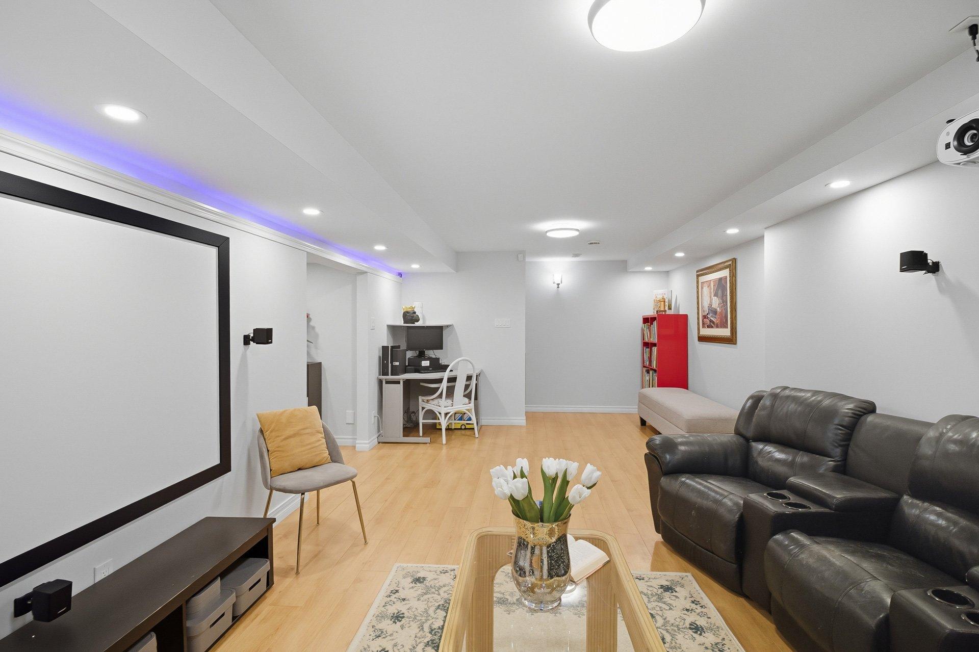 









45


Rue du Firmament

,
Gatineau (Hull),




QC
J9A3J1

