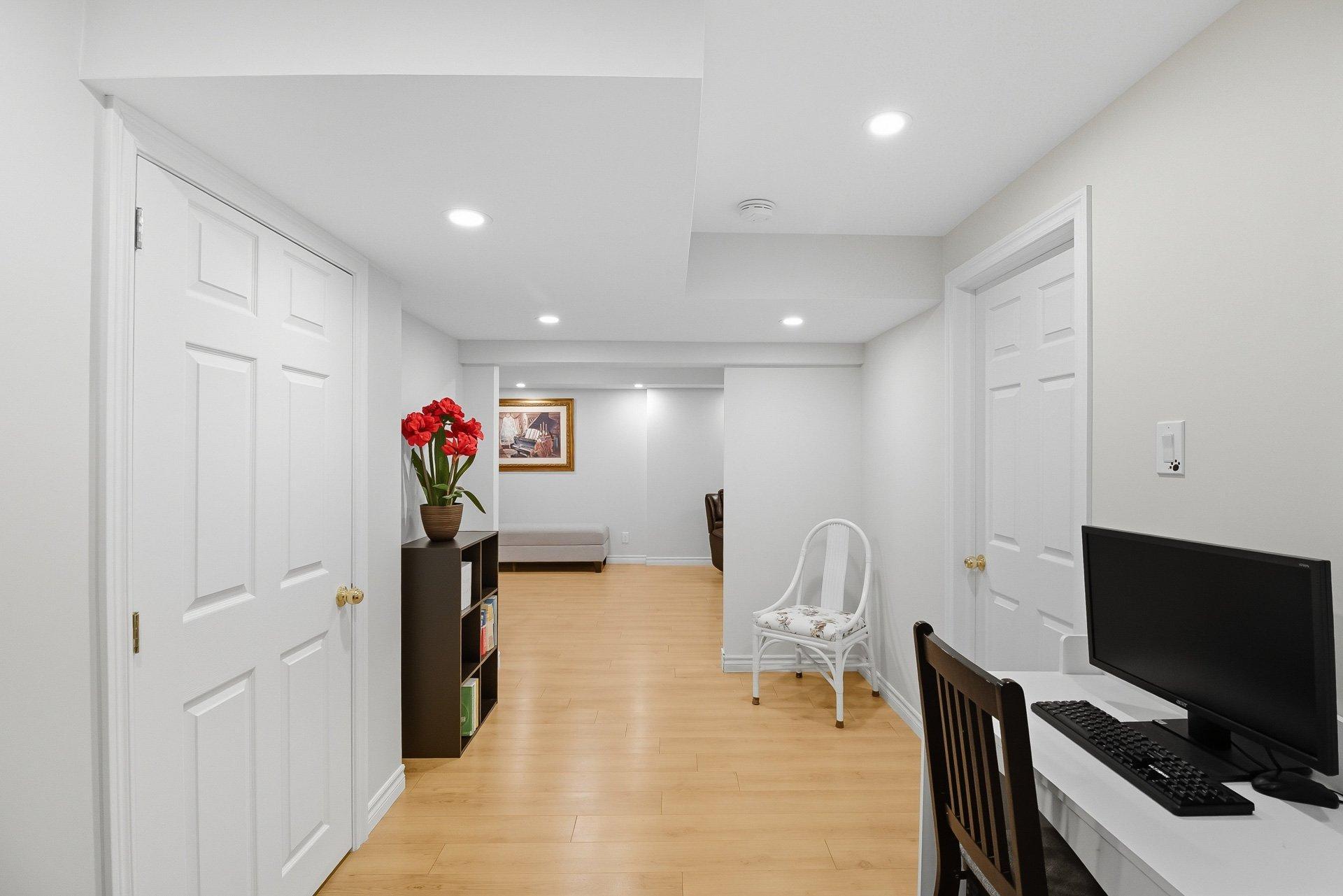 









45


Rue du Firmament

,
Gatineau (Hull),




QC
J9A3J1

