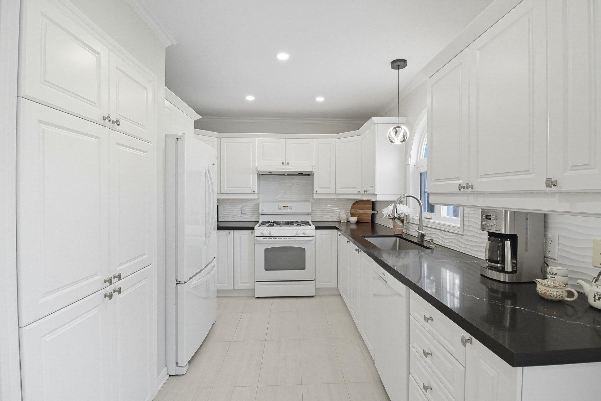 









45


Rue du Firmament

,
Gatineau (Hull),




QC
J9A3J1

