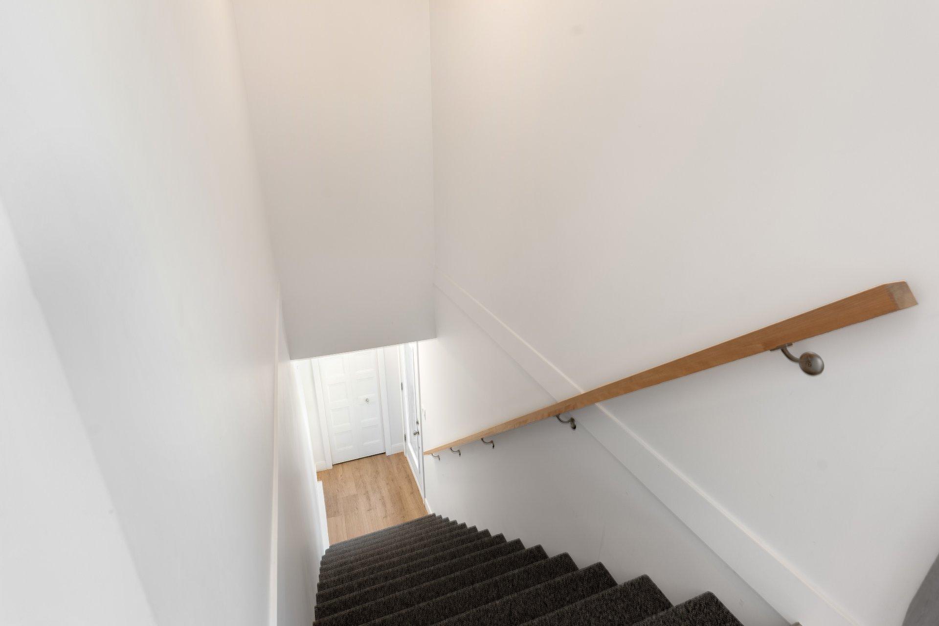 









33


Rue Duncan-Bruce

,
Sherbrooke (Lennoxville),




QC
J1M2J2

