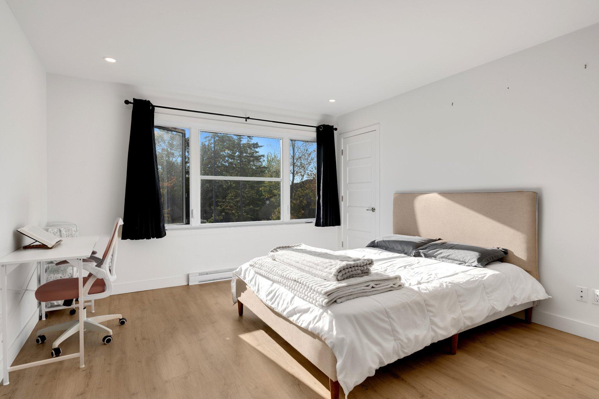 









33


Rue Duncan-Bruce

,
Sherbrooke (Lennoxville),




QC
J1M2J2


