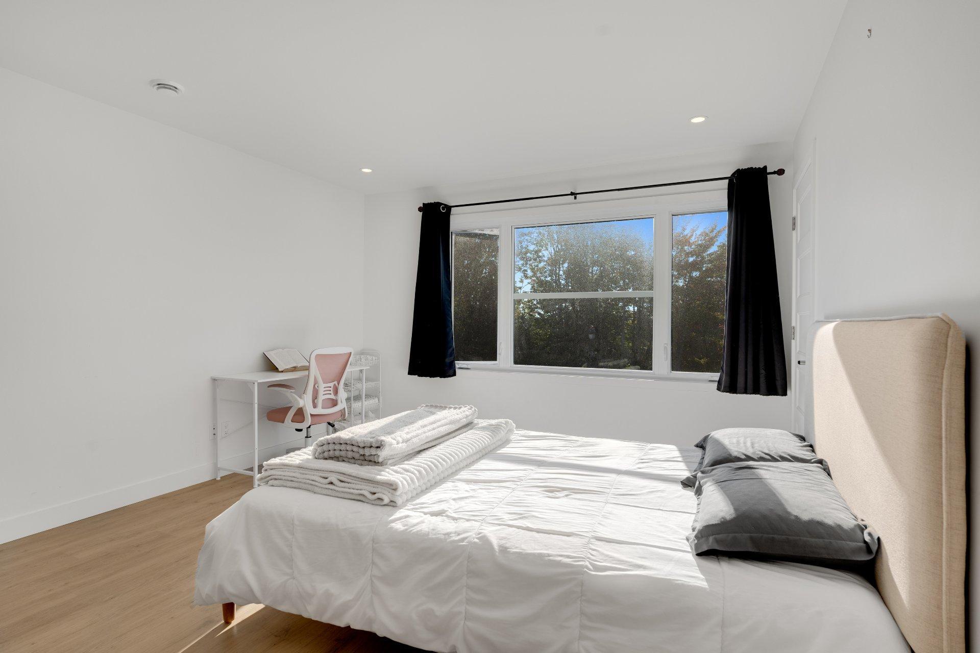 









33


Rue Duncan-Bruce

,
Sherbrooke (Lennoxville),




QC
J1M2J2

