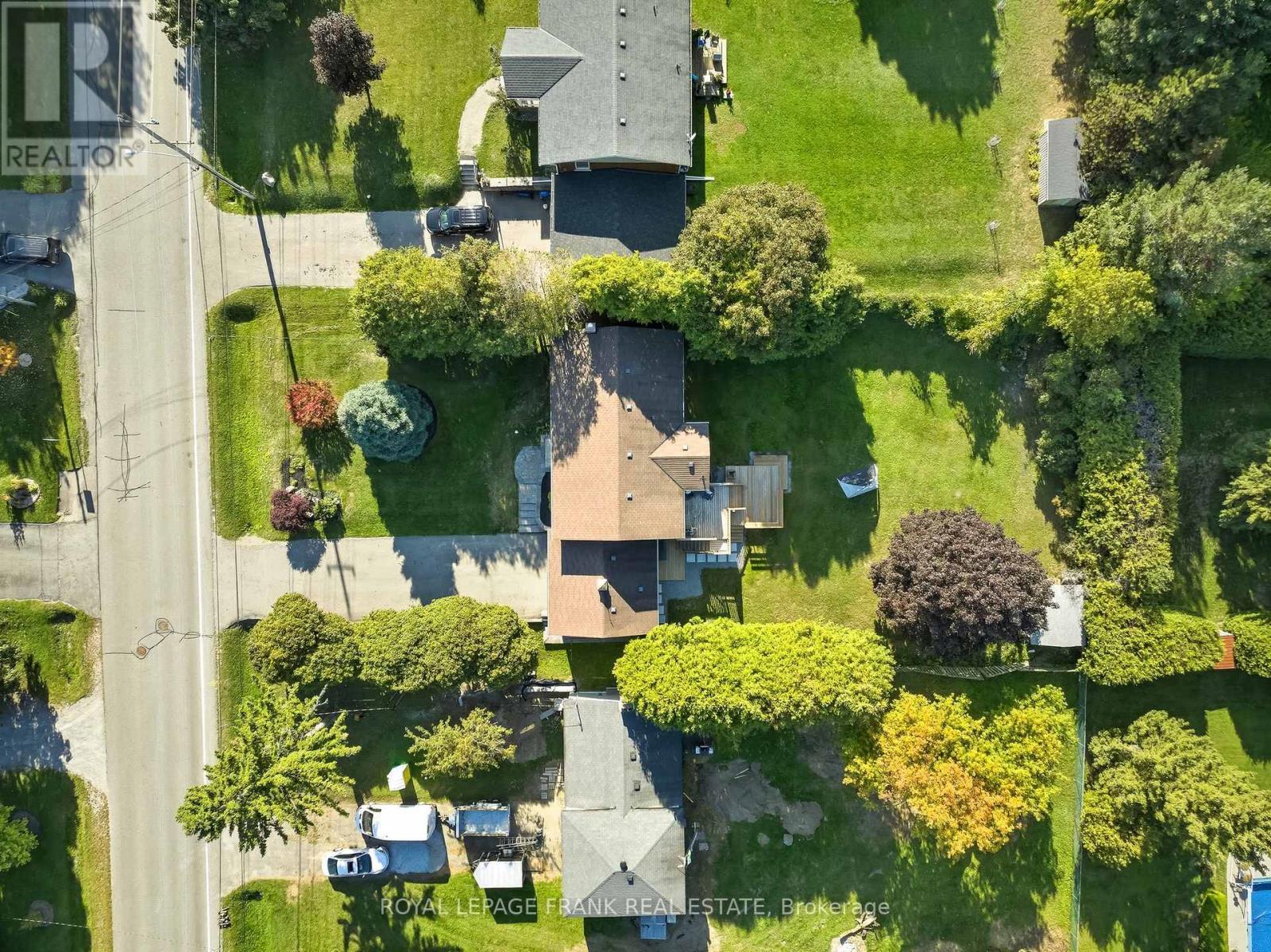 












22 YOUNG STREET

,
Uxbridge,




Ontario
L9P1B9

