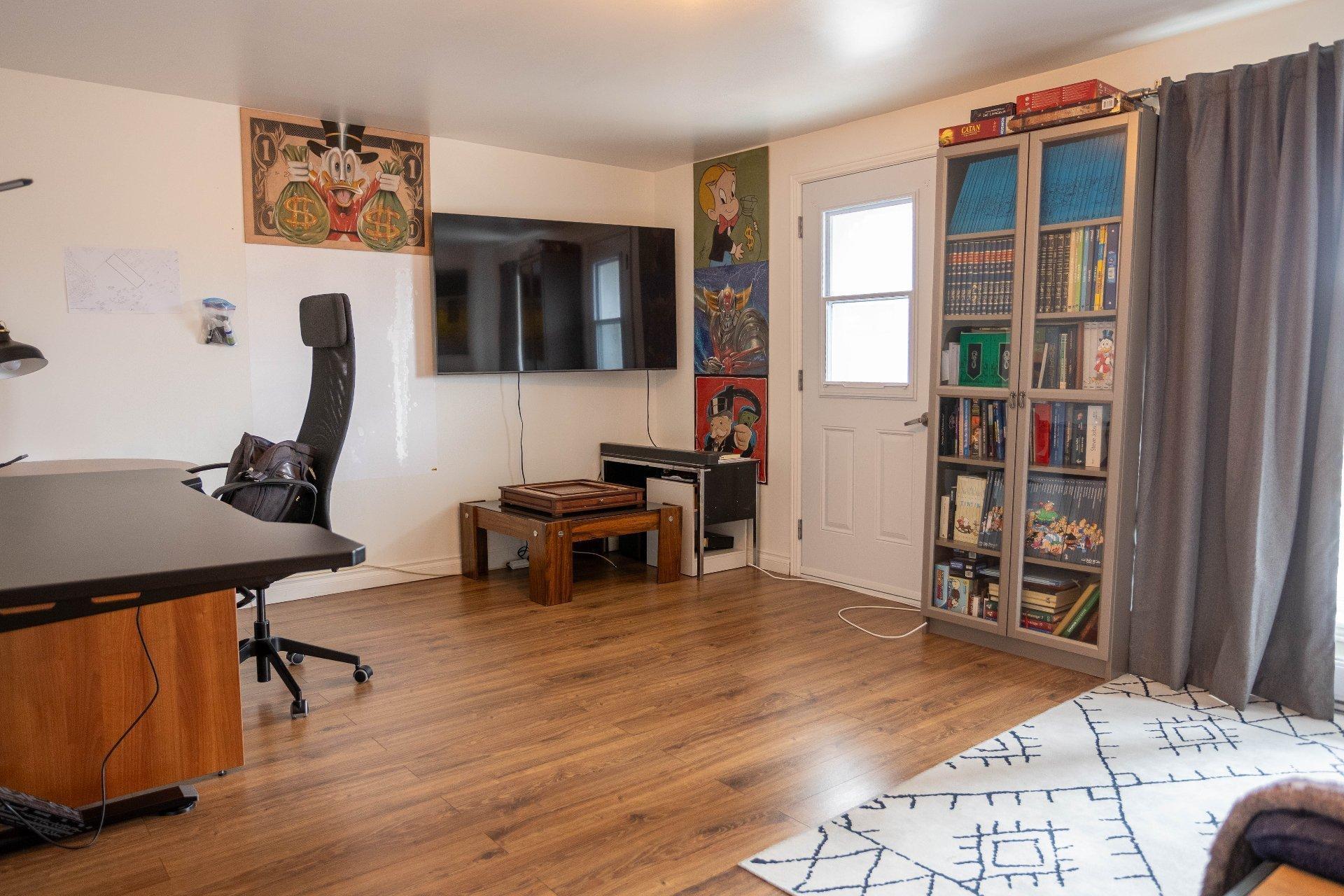 









766

 - 768


Av. de Grand-Mère

,
Shawinigan,




QC
G9T2H7

