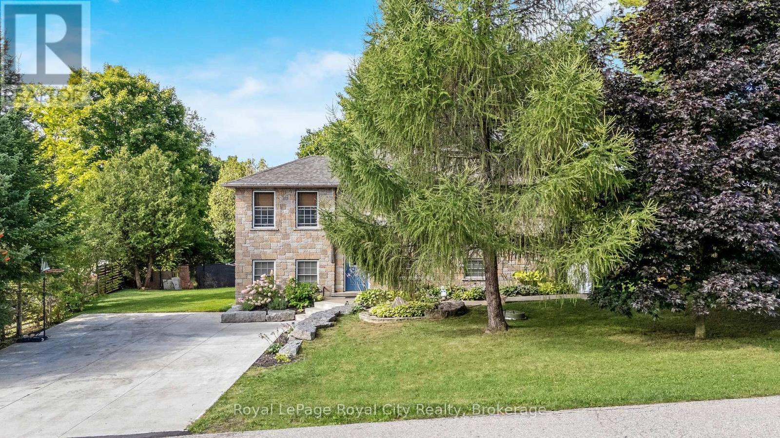 












151 QUEEN STREET

,
Guelph/Eramosa (Rockwood),




Ontario
N0B2K0

