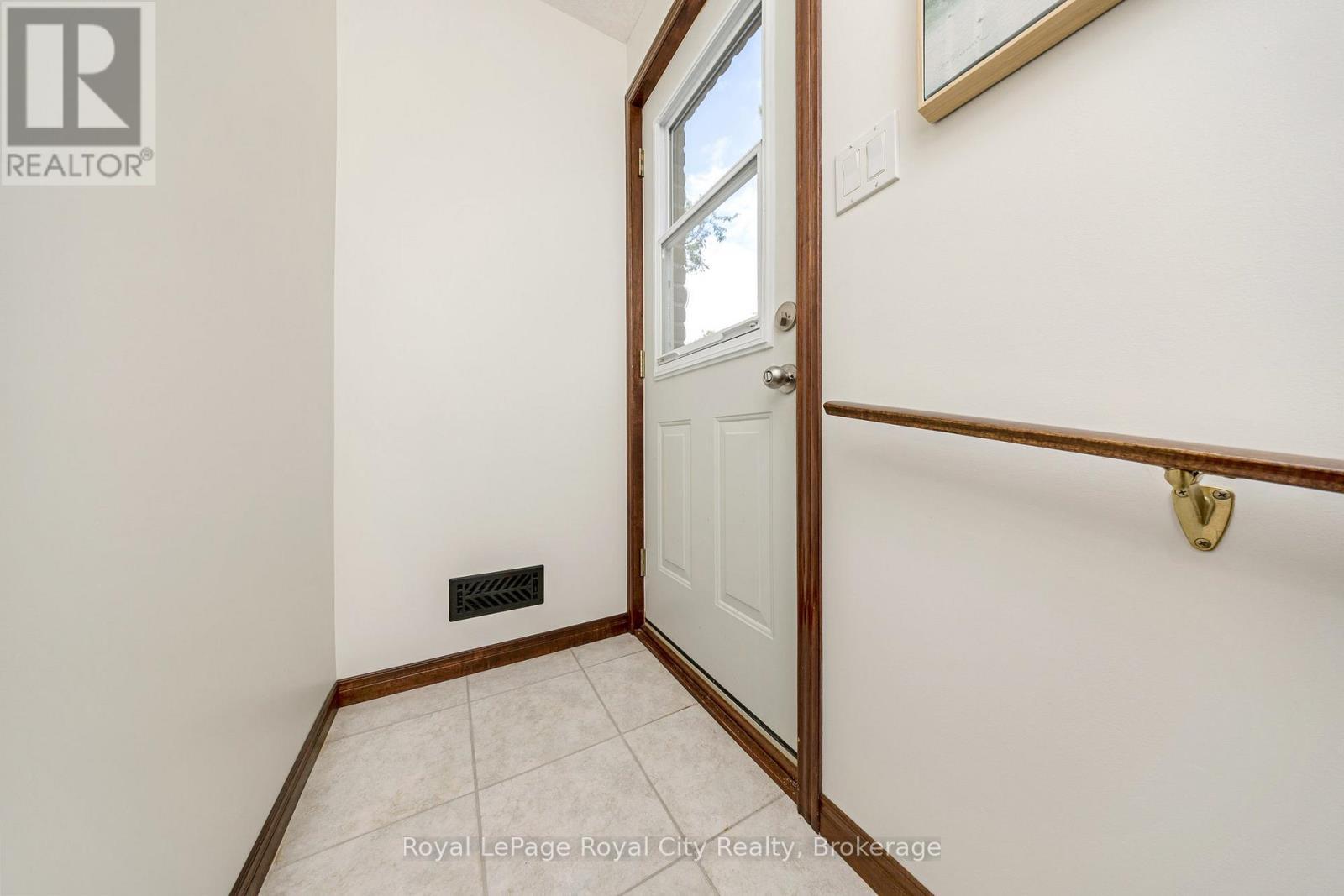 












151 QUEEN STREET

,
Guelph/Eramosa (Rockwood),




Ontario
N0B2K0

