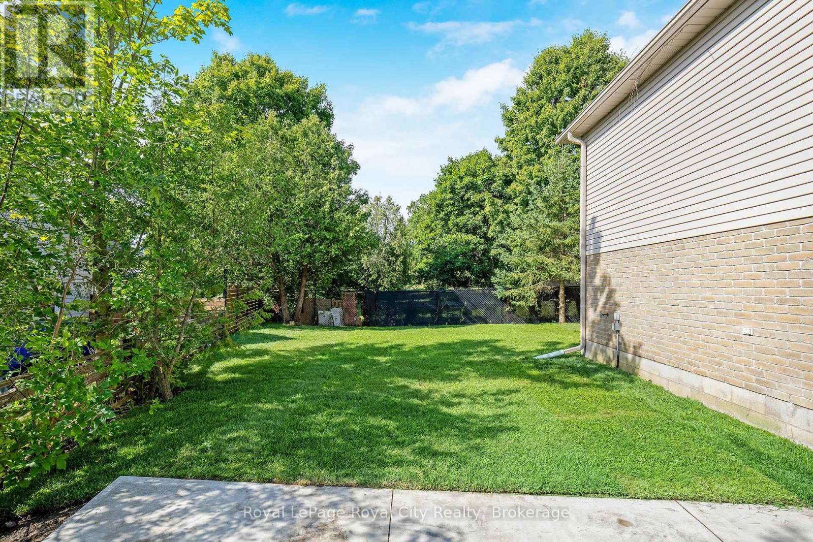 












151 QUEEN STREET

,
Guelph/Eramosa (Rockwood),




Ontario
N0B2K0

