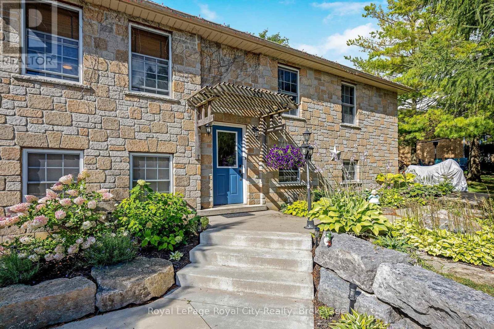 












151 QUEEN STREET

,
Guelph/Eramosa (Rockwood),




Ontario
N0B2K0

