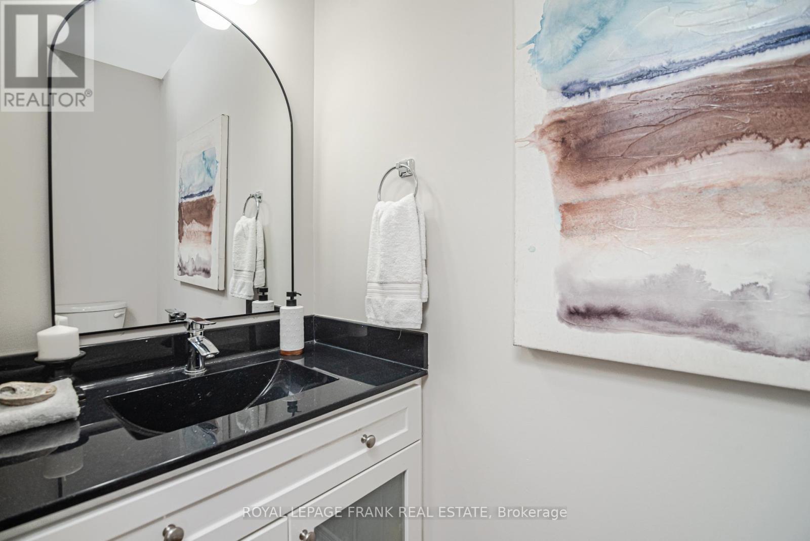 












40 REDHEAD CRESCENT

,
Toronto (Agincourt North),




Ontario
M1V3B4


