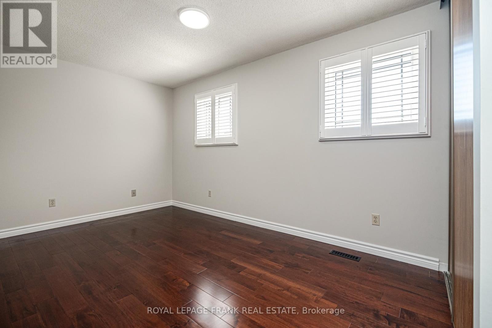 












40 REDHEAD CRESCENT

,
Toronto (Agincourt North),




Ontario
M1V3B4


