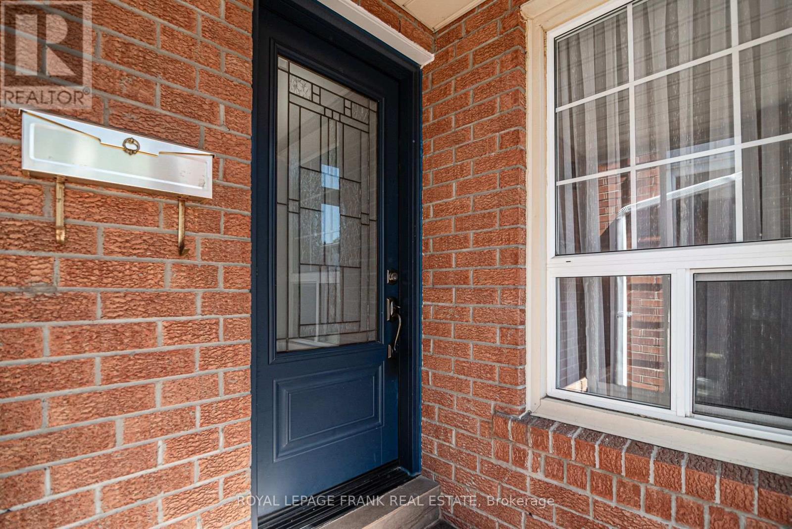 












40 REDHEAD CRESCENT

,
Toronto (Agincourt North),




Ontario
M1V3B4

