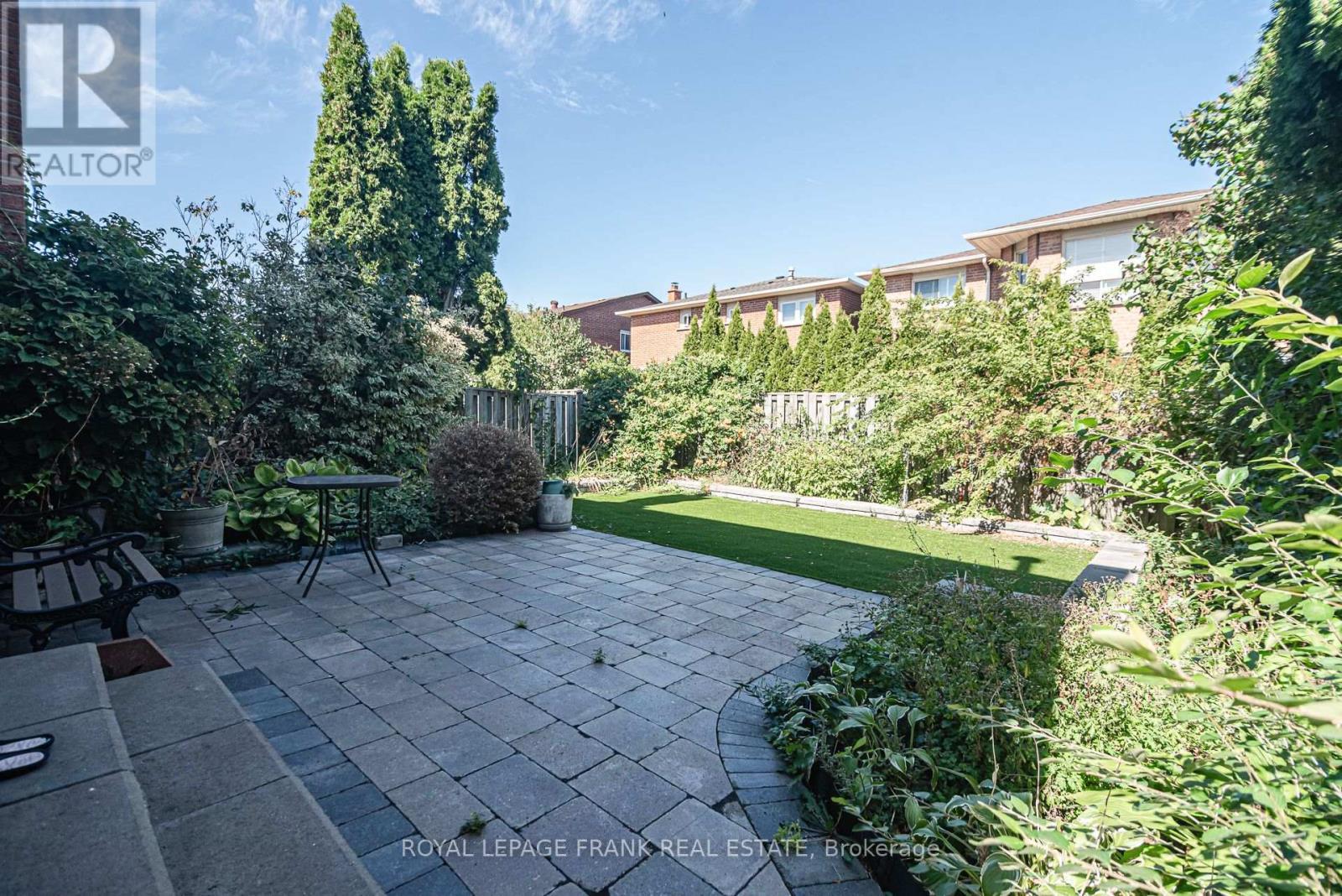 












40 REDHEAD CRESCENT

,
Toronto (Agincourt North),




Ontario
M1V3B4

