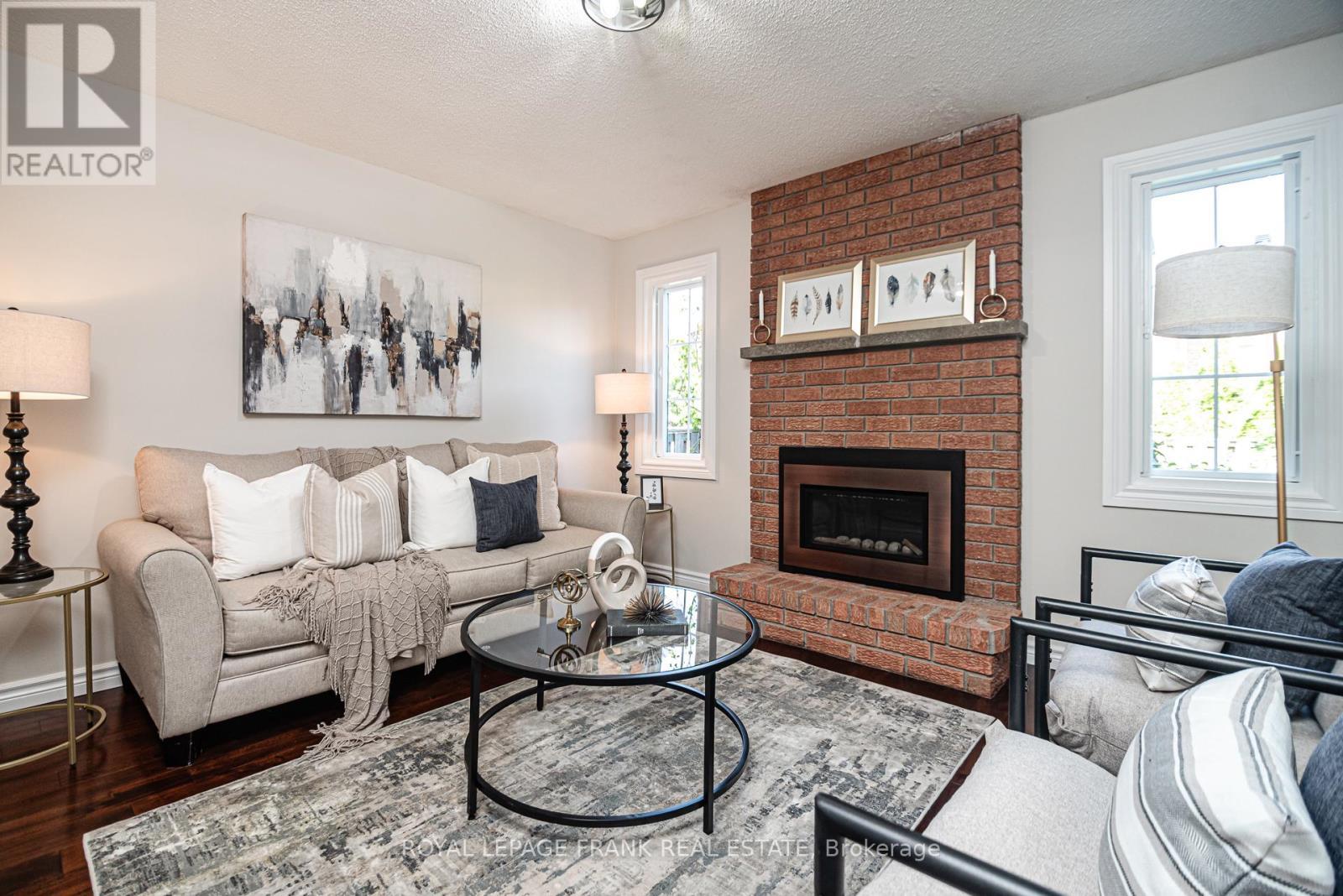 












40 REDHEAD CRESCENT

,
Toronto (Agincourt North),




Ontario
M1V3B4

