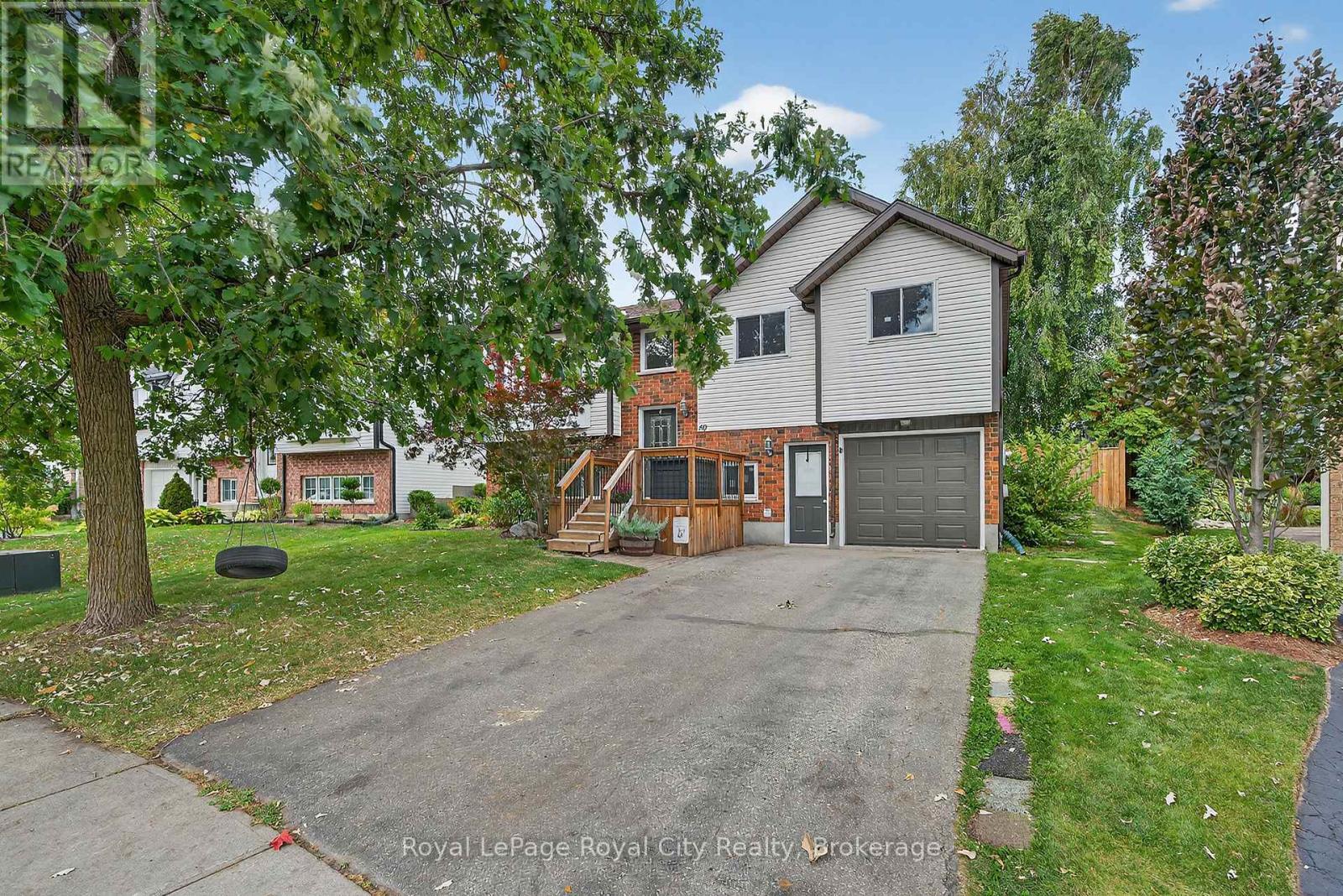 












50 MCLACHLAN PLACE

,
Guelph (Willow West/Sugarbush/West Acres),




Ontario
N1H8K4

