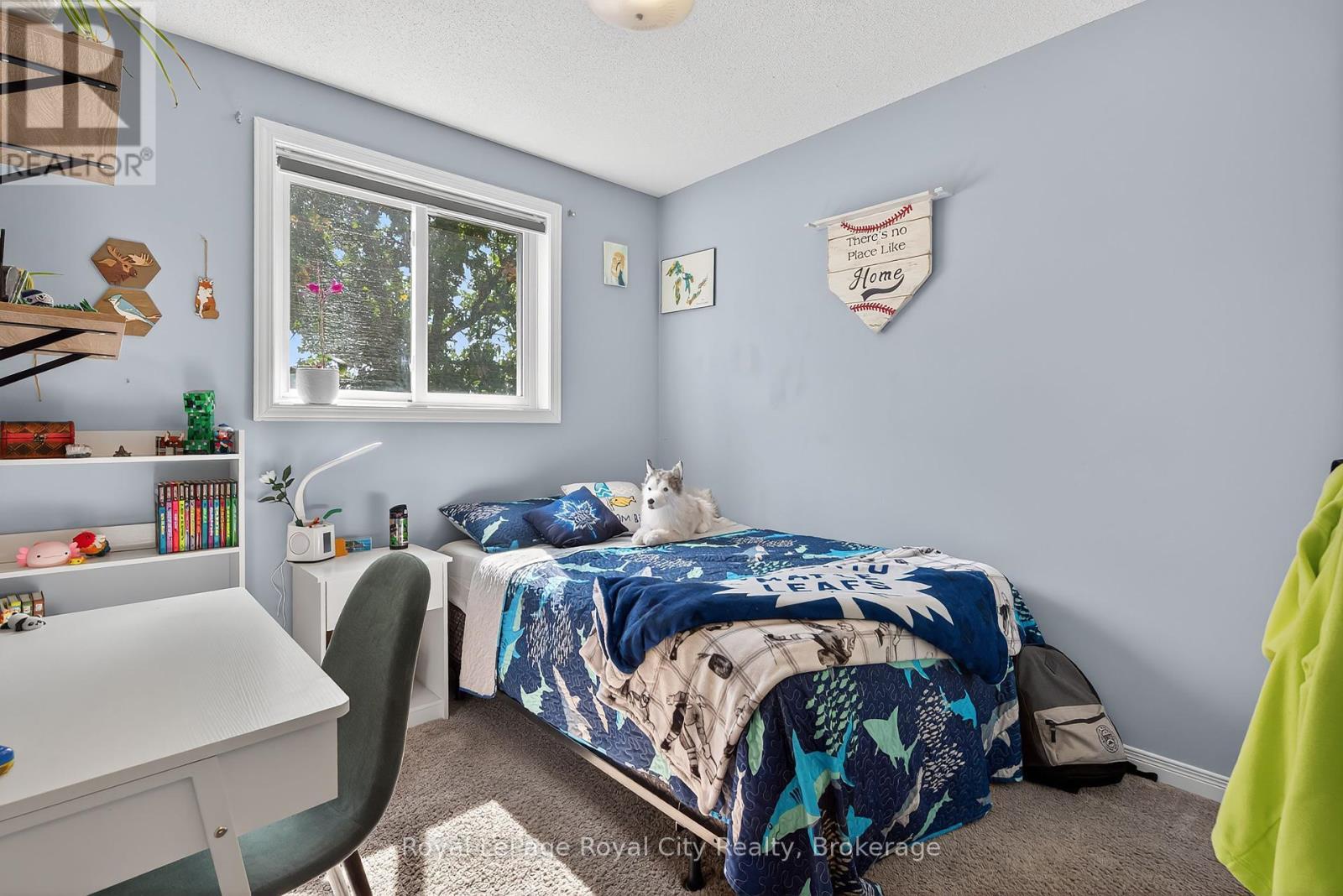 












50 MCLACHLAN PLACE

,
Guelph (Willow West/Sugarbush/West Acres),




Ontario
N1H8K4

